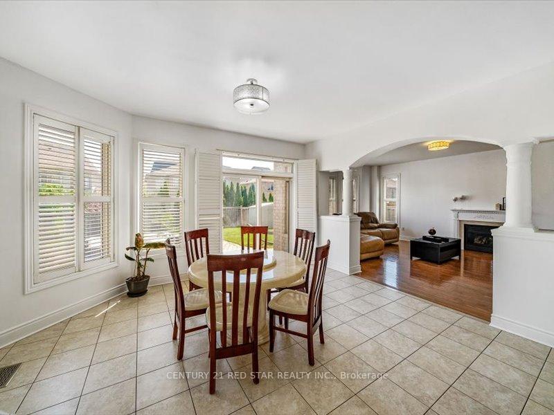 Photo 12 of 31 Eiffel Boulevard, Brampton, Vales of Castlemore North — HOMEH