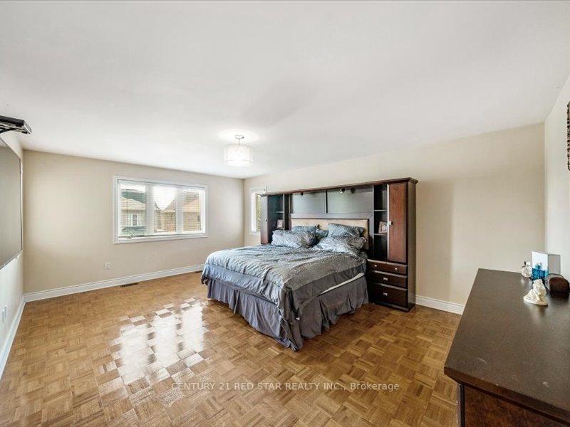Photo 19 of 31 Eiffel Boulevard, Brampton, Vales of Castlemore North — HOMEH