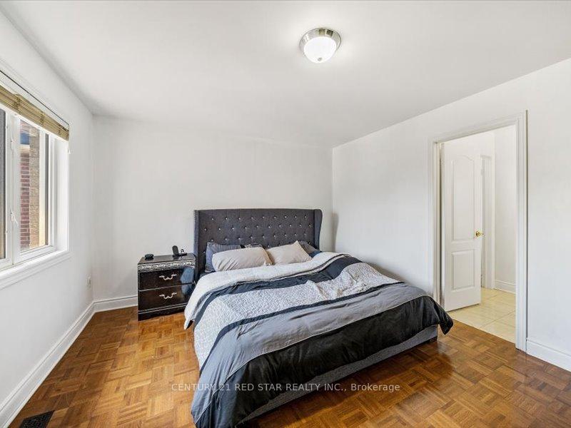 Photo 25 of 31 Eiffel Boulevard, Brampton, Vales of Castlemore North — HOMEH