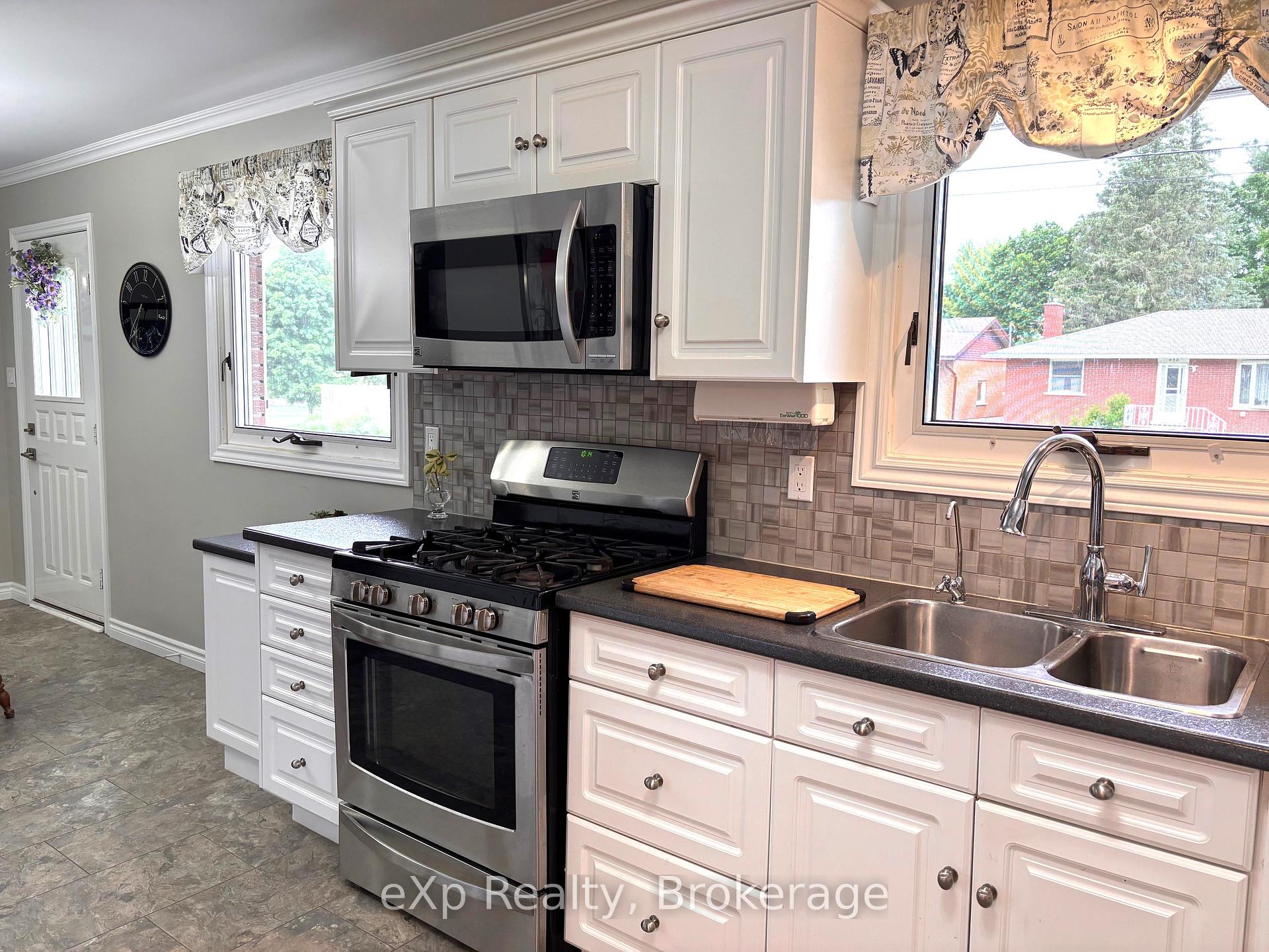 Photo 17 of 431 4th Street, Hanover — HOMEH