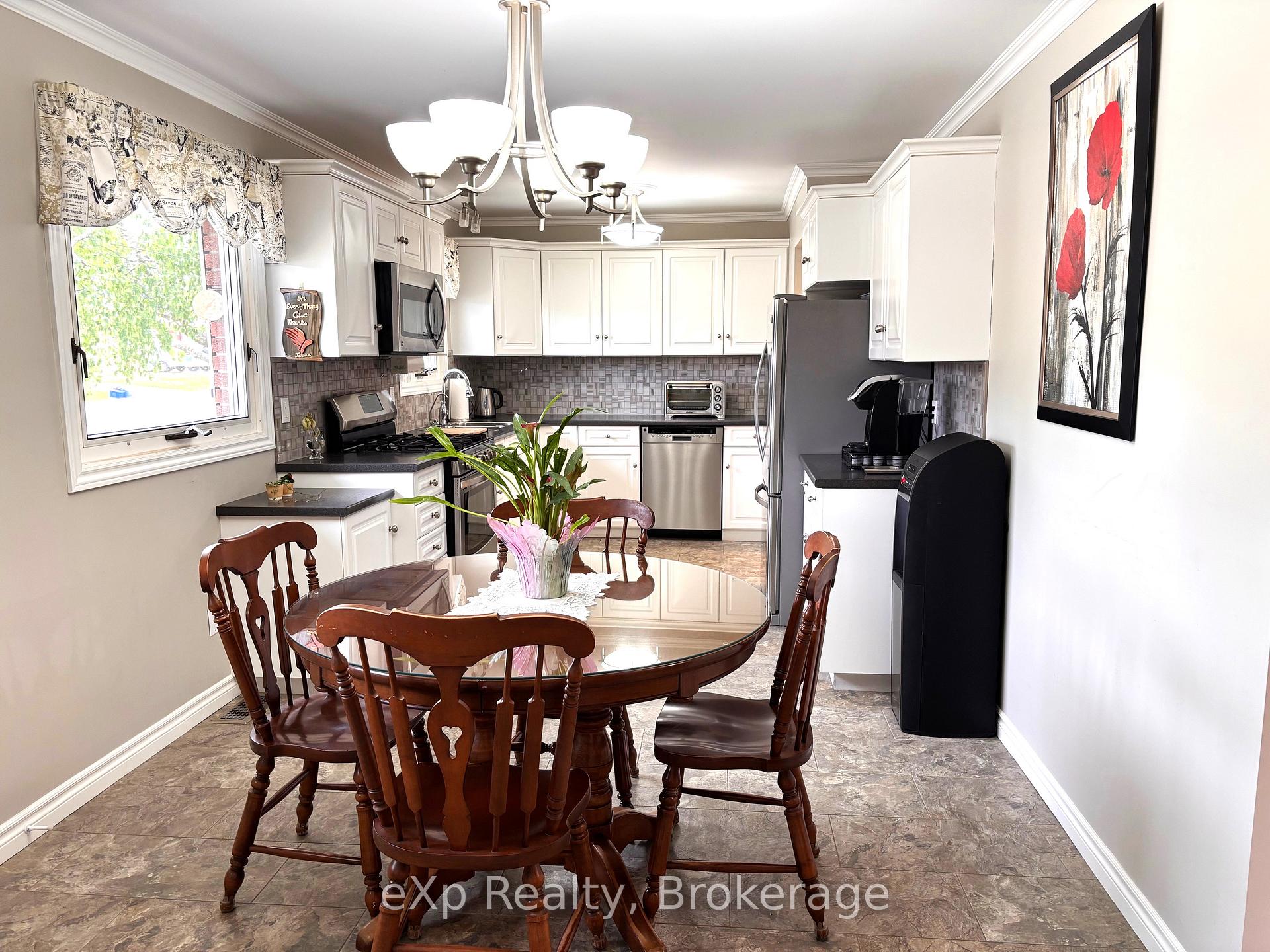 Photo 20 of 431 4th Street, Hanover — HOMEH