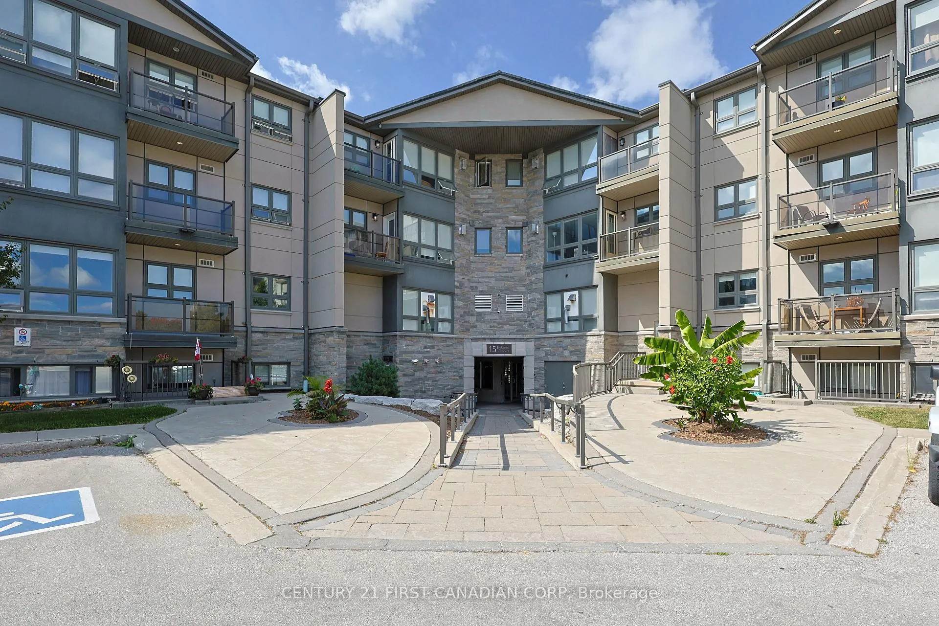Photo 2 of Unit 215, 15 Jacksway Crescent, London, North G — HOMEH