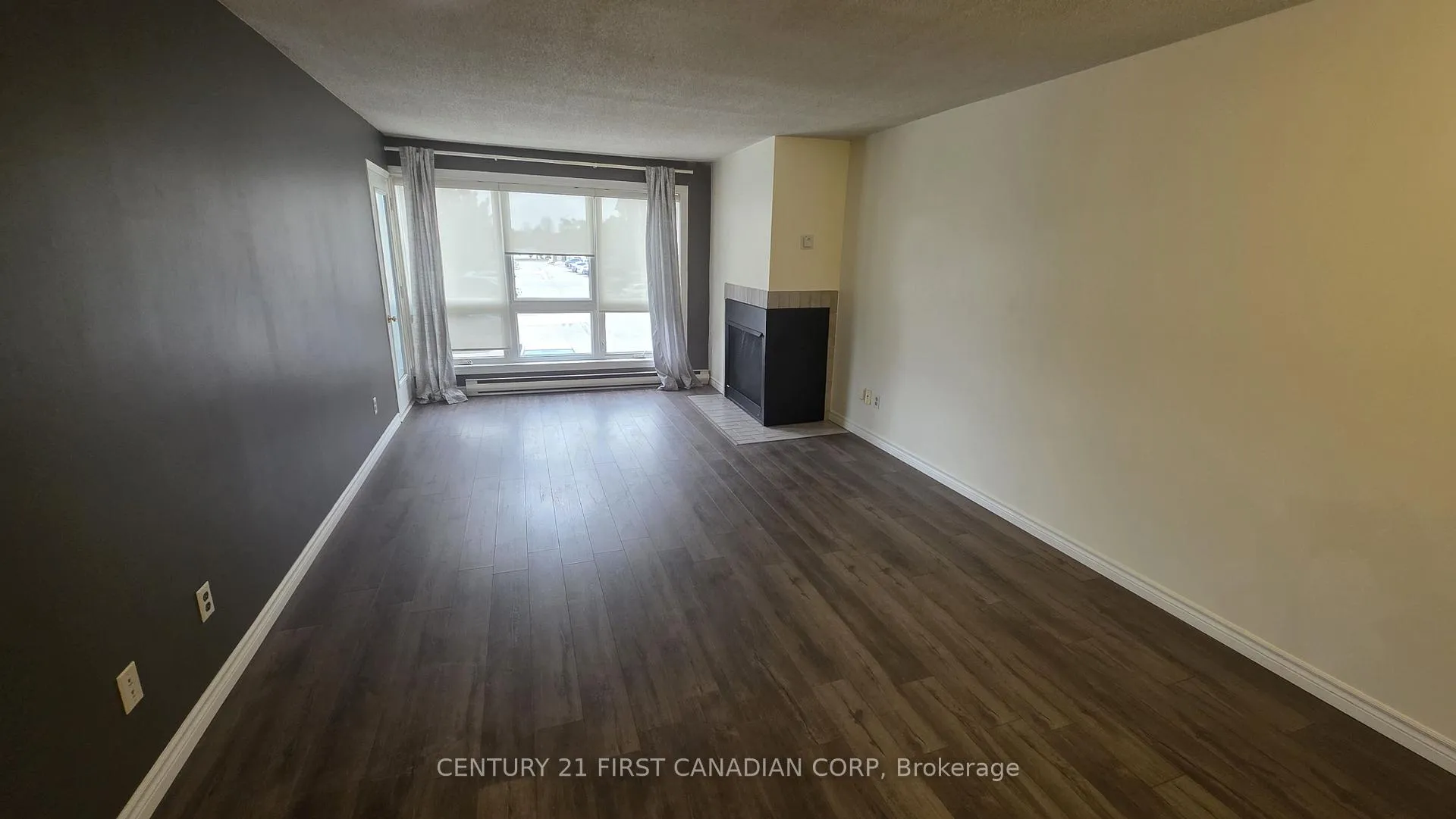 Photo 15 of Unit 215, 15 Jacksway Crescent, London, North G — HOMEH