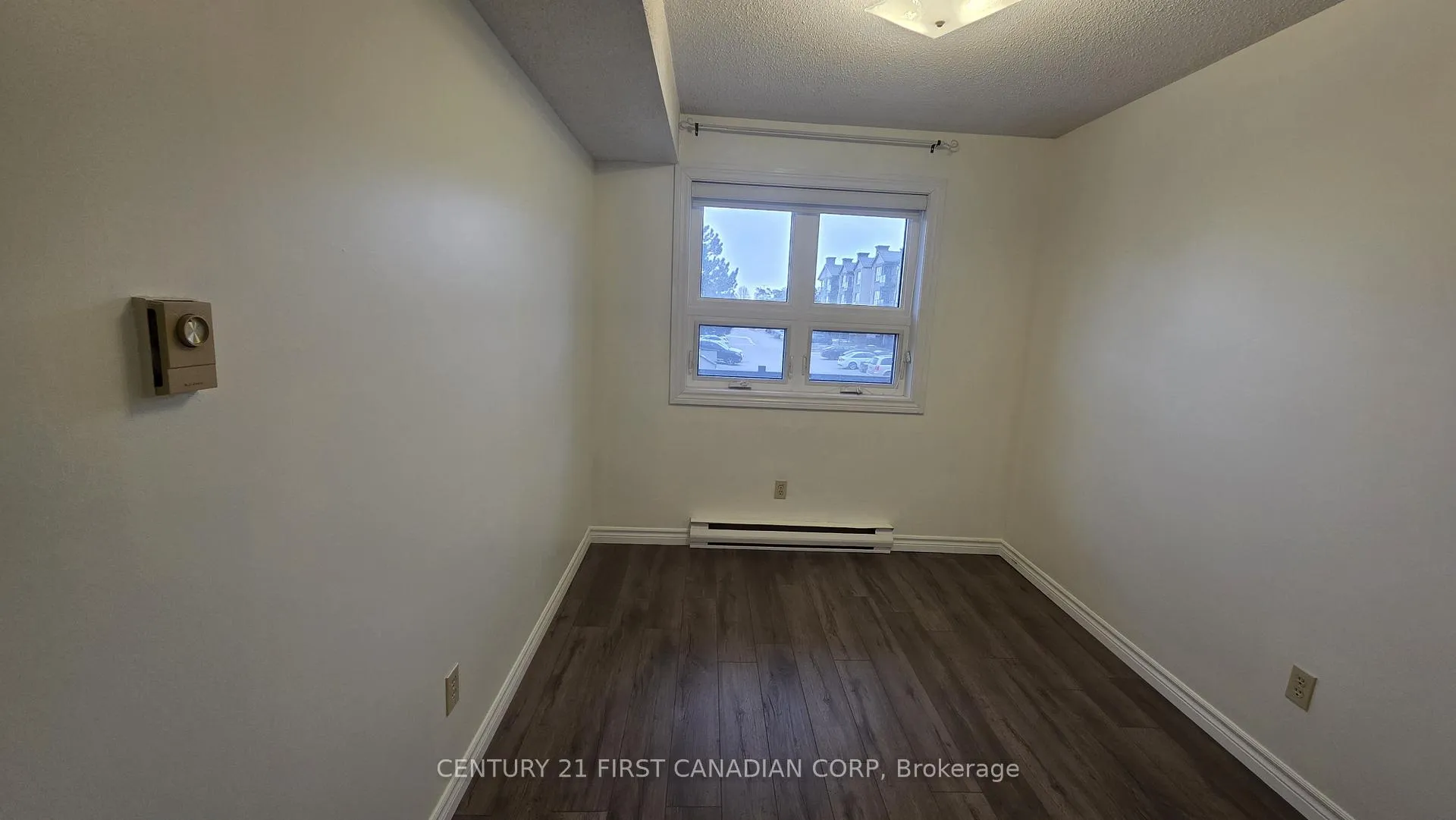 Photo 17 of Unit 215, 15 Jacksway Crescent, London, North G — HOMEH