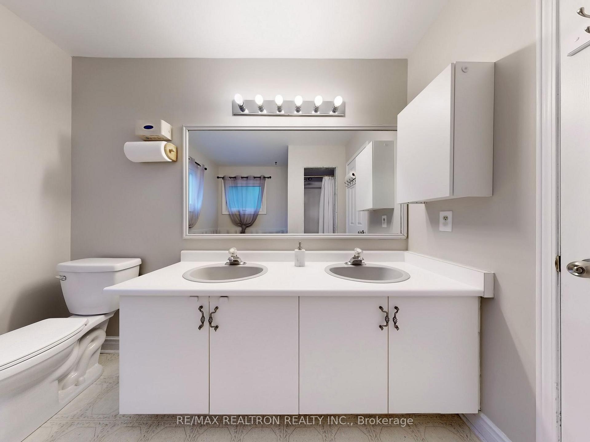 Photo 24 of 27 Moore Place, Barrie, Letitia Heights — HOMEH
