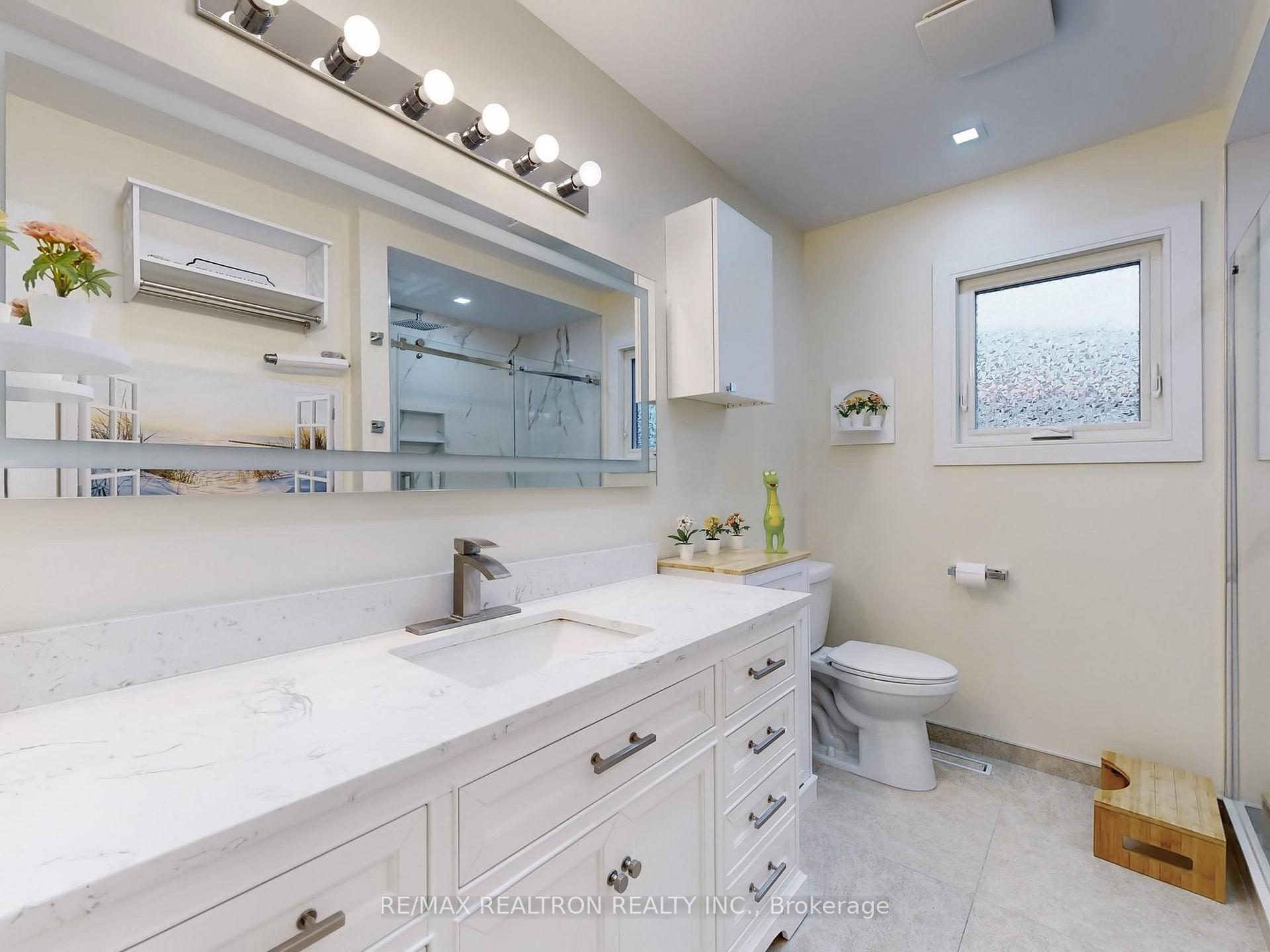 Photo 31 of 27 Moore Place, Barrie, Letitia Heights — HOMEH