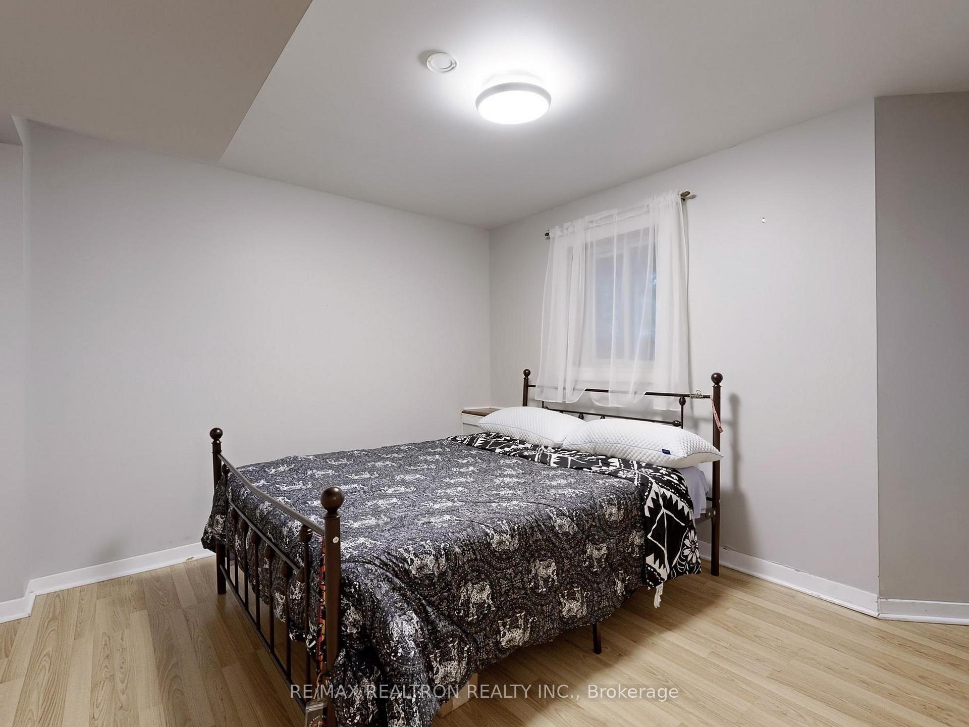 Photo 39 of 27 Moore Place, Barrie, Letitia Heights — HOMEH