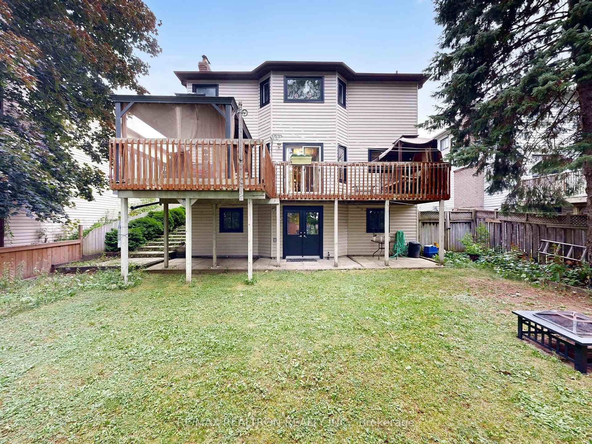 Photo 42 of 27 Moore Place, Barrie, Letitia Heights — HOMEH