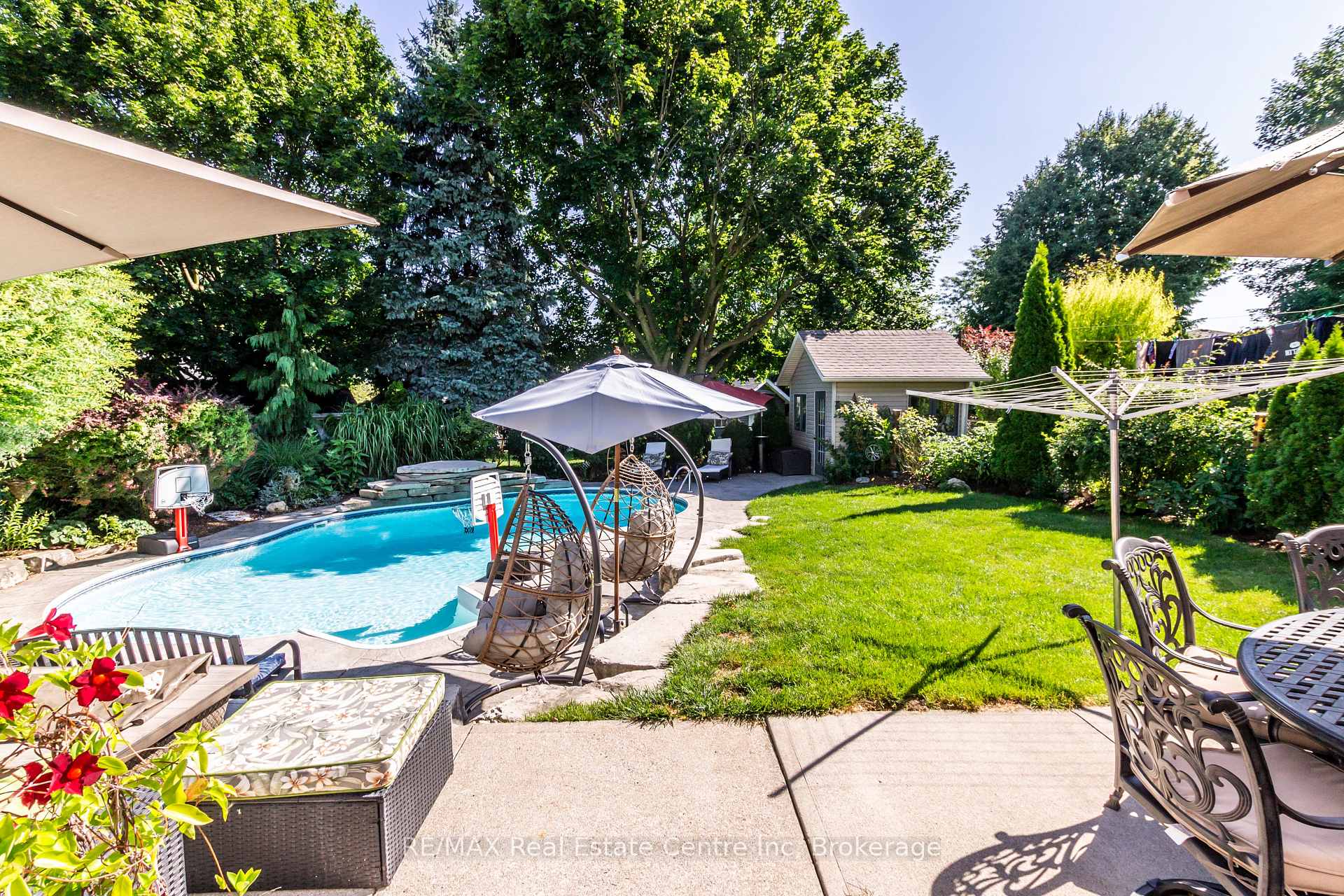 Photo 3 of 24 Darby Road, Guelph, Willow West/Sugarbush/West Acres — HOMEH