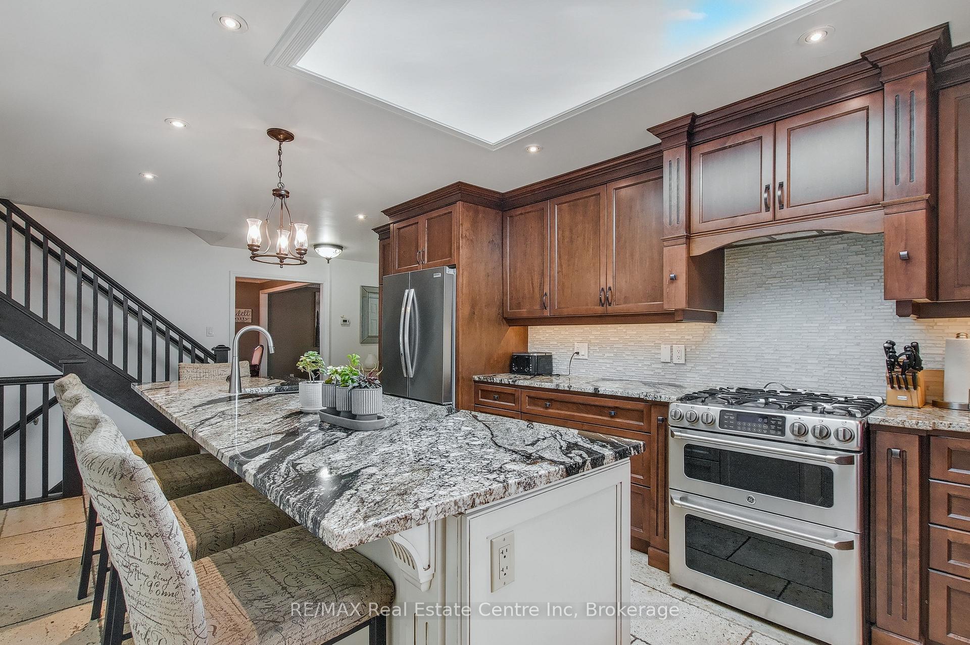 Photo 15 of 24 Darby Road, Guelph, Willow West/Sugarbush/West Acres — HOMEH