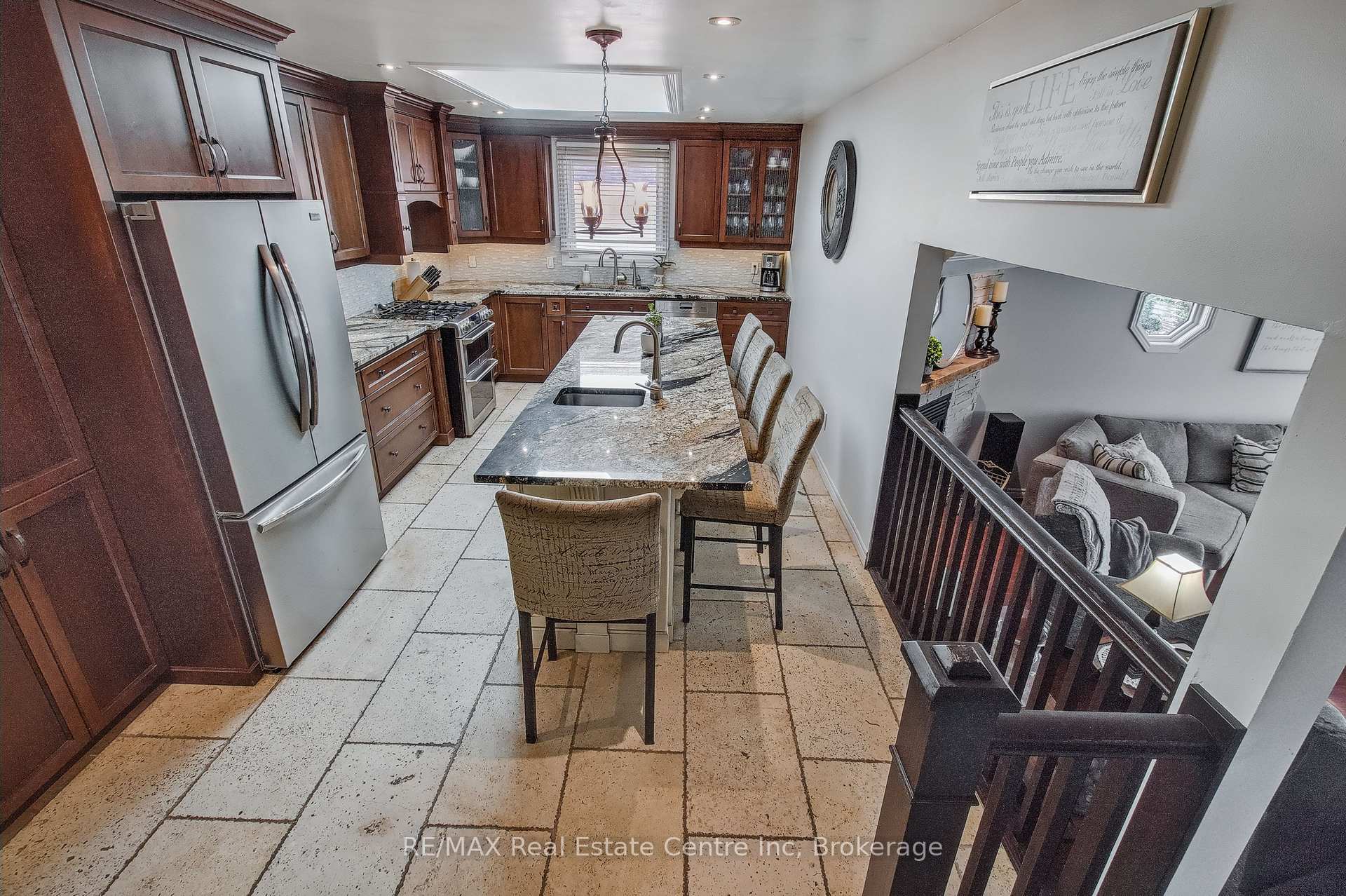 Photo 16 of 24 Darby Road, Guelph, Willow West/Sugarbush/West Acres — HOMEH