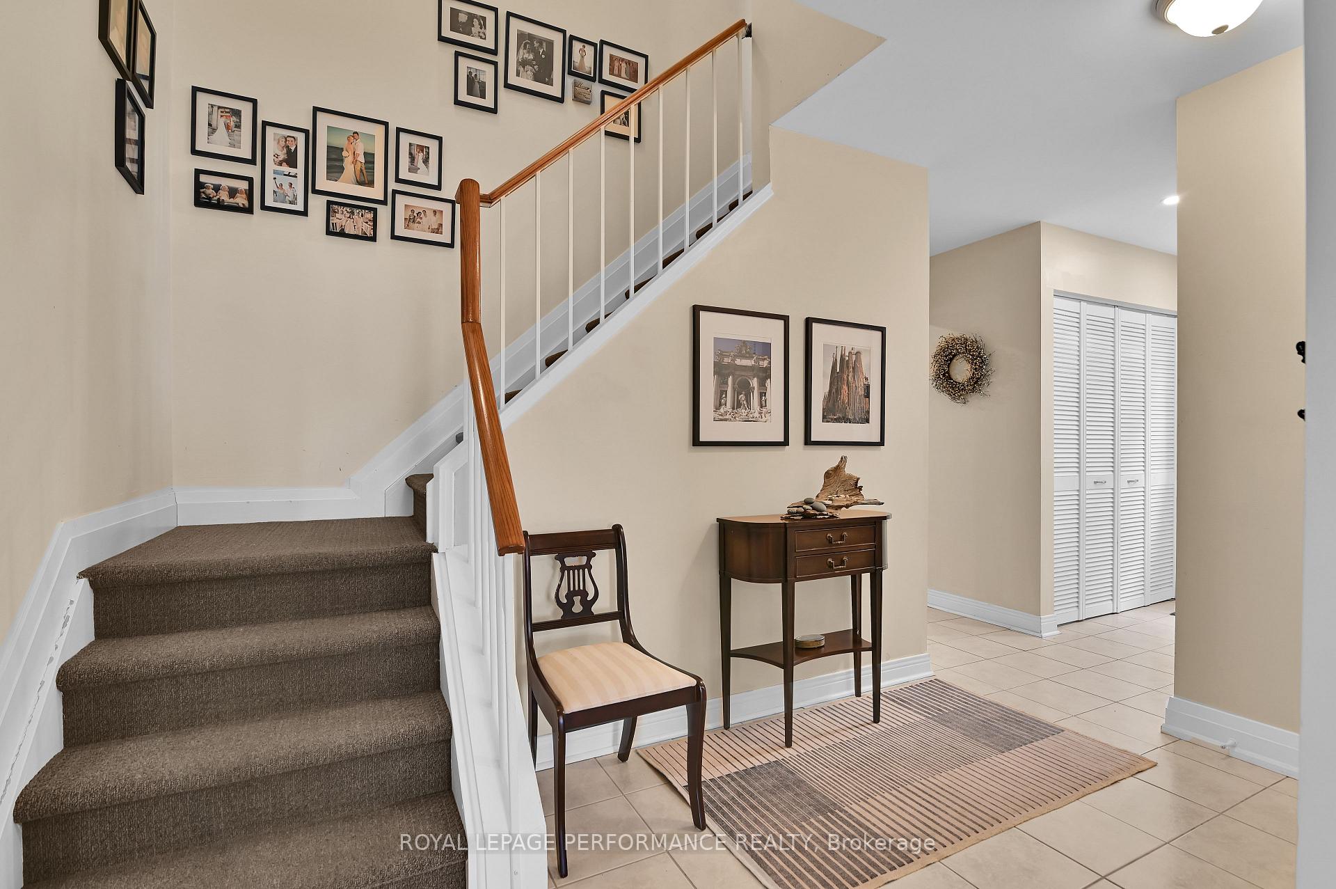 Photo 18 of 15 Avery Crescent, Ottawa, Barrhaven - On the Green — HOMEH