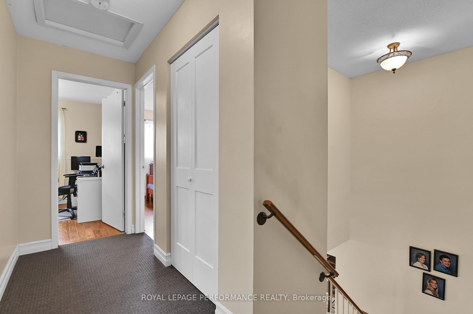 Photo 19 of 15 Avery Crescent, Ottawa, Barrhaven - On the Green — HOMEH