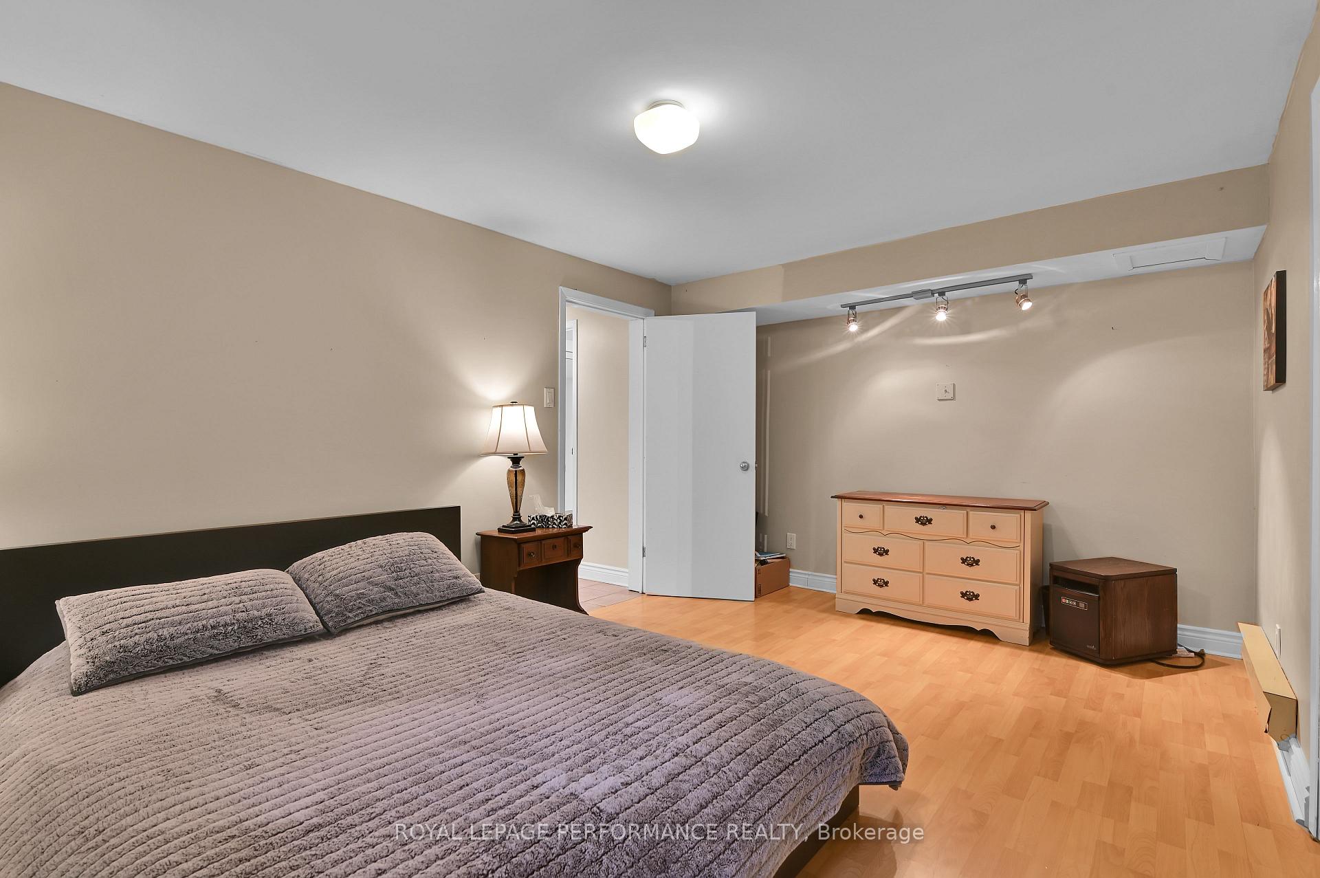 Photo 30 of 15 Avery Crescent, Ottawa, Barrhaven - On the Green — HOMEH