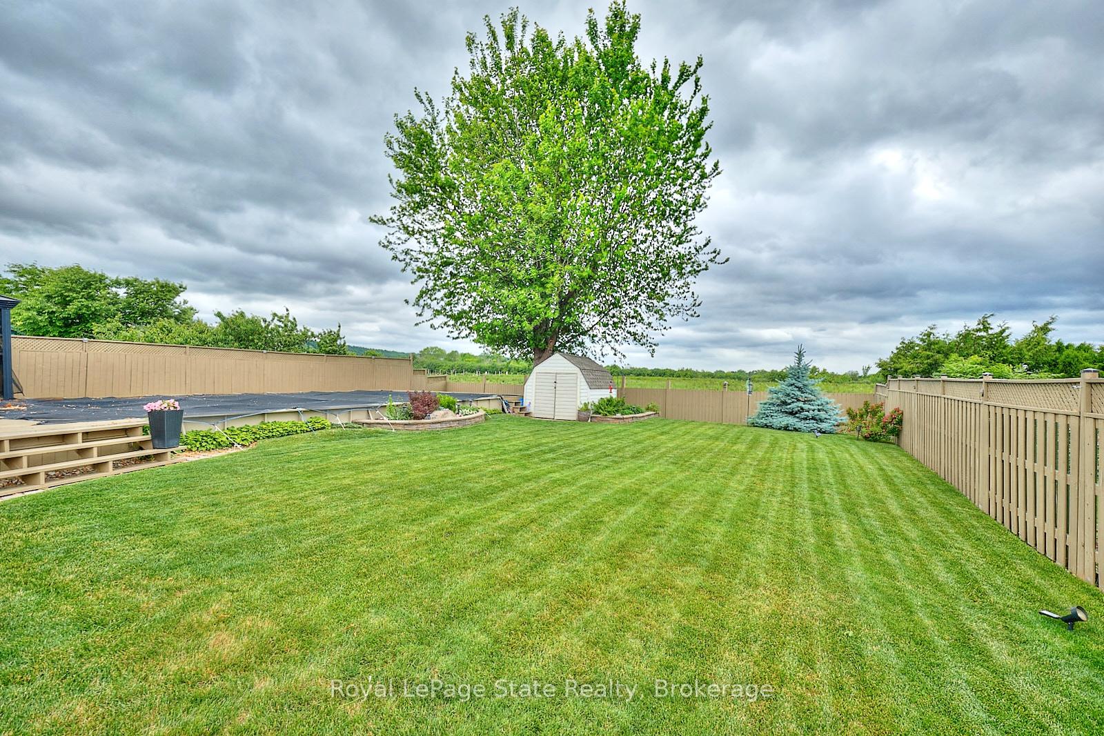 Photo 36 of 17 Oakes Road N, Grimsby, Grimsby West — HOMEH