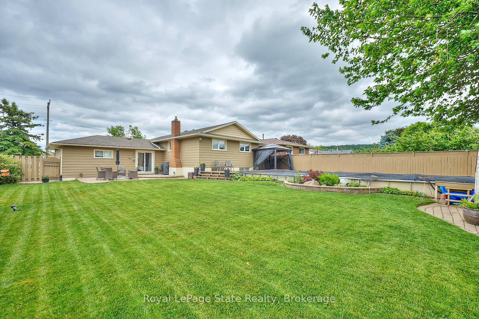 Photo 40 of 17 Oakes Road N, Grimsby, Grimsby West — HOMEH