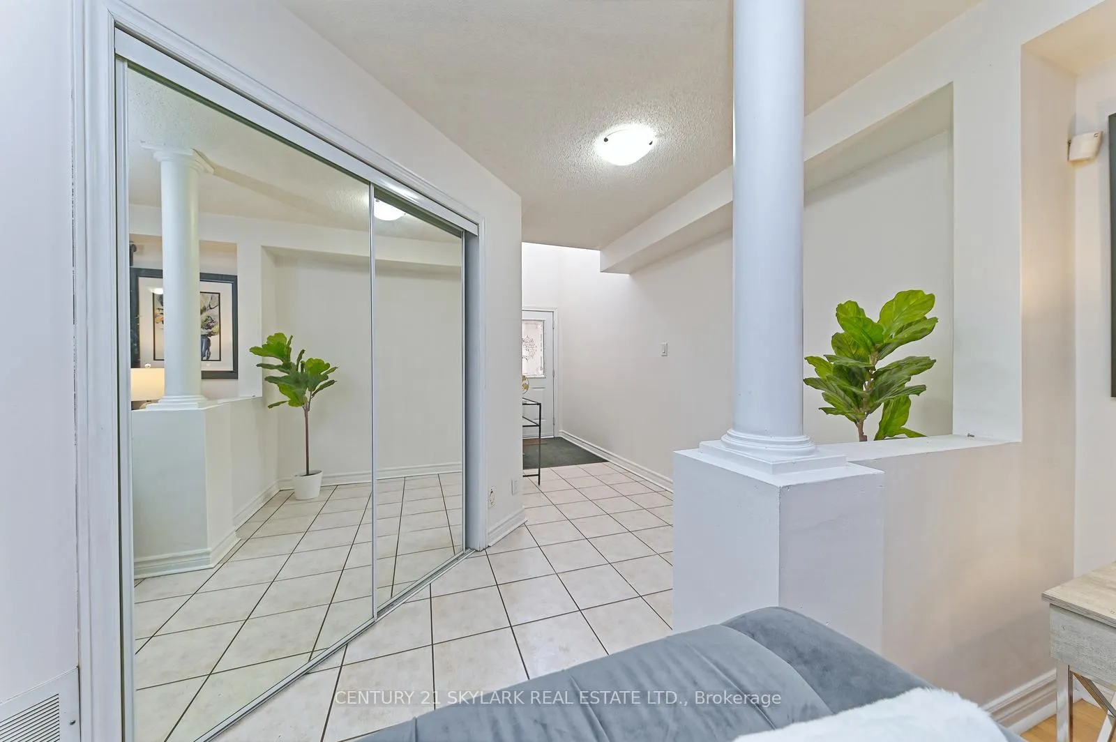 Photo 2 of 38 Marotta Avenue, Brampton, Fletcher's Meadow — HOMEH