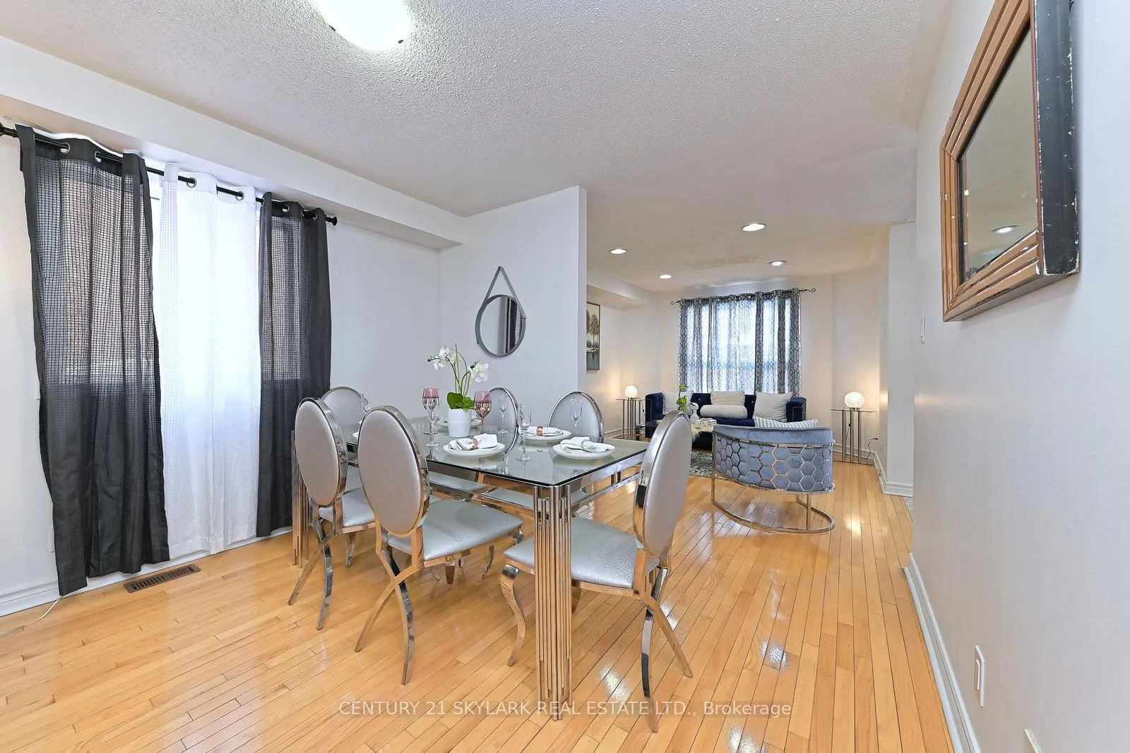 Photo 8 of 38 Marotta Avenue, Brampton, Fletcher's Meadow — HOMEH