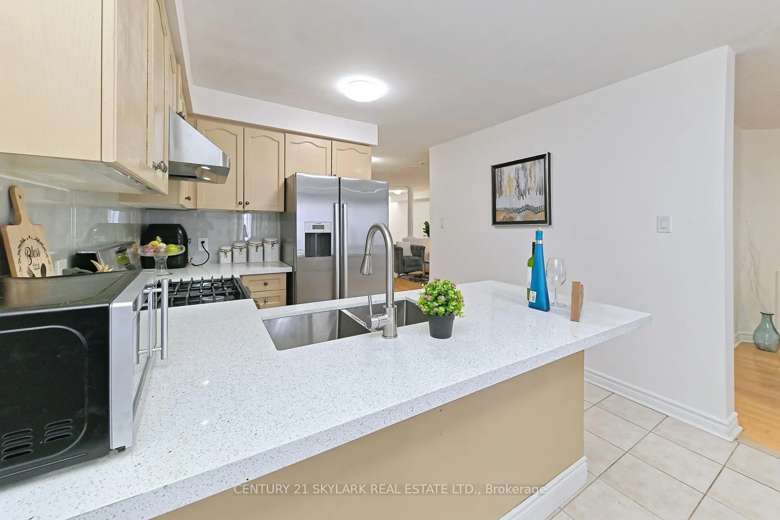 Photo 16 of 38 Marotta Avenue, Brampton, Fletcher's Meadow — HOMEH