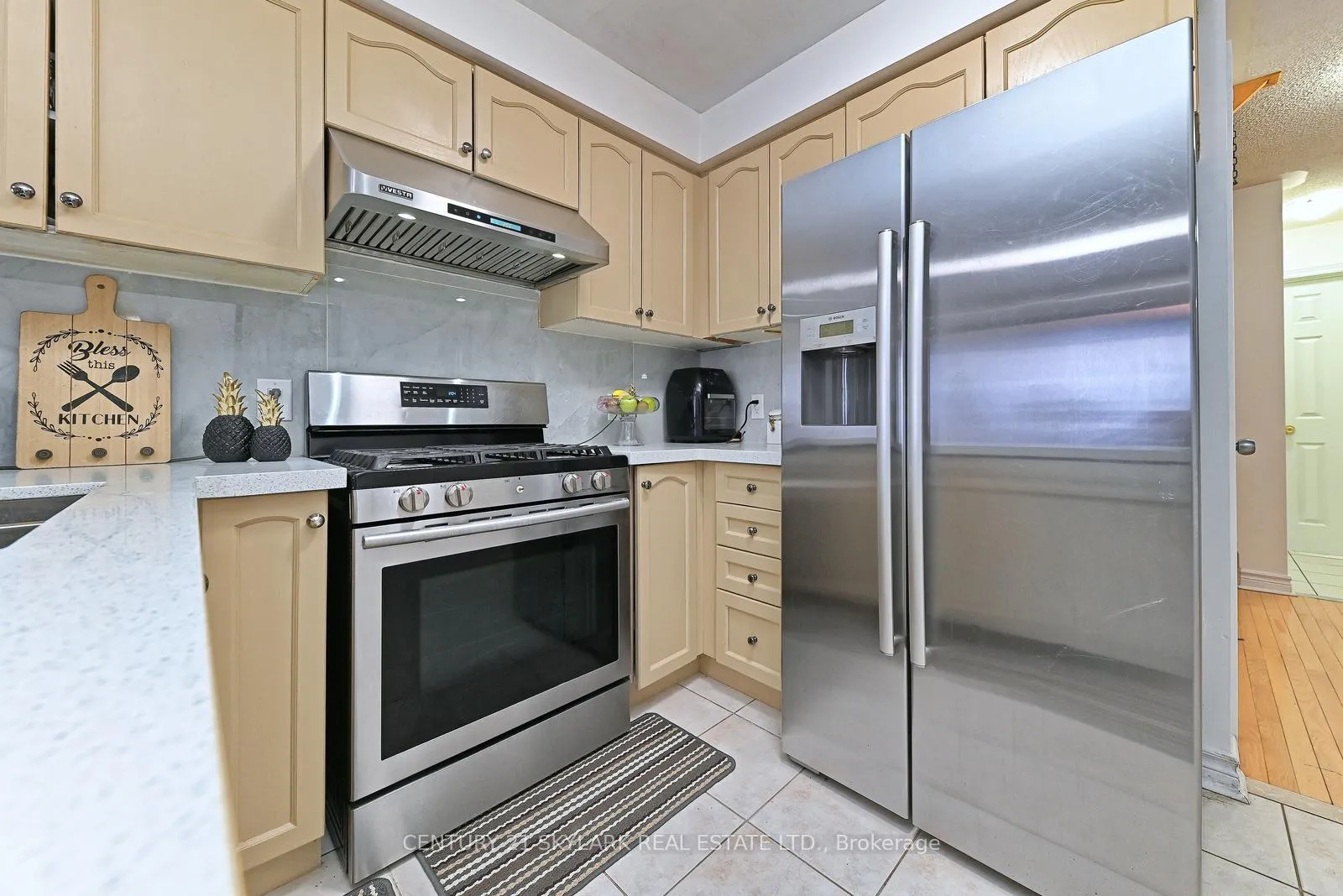 Photo 17 of 38 Marotta Avenue, Brampton, Fletcher's Meadow — HOMEH