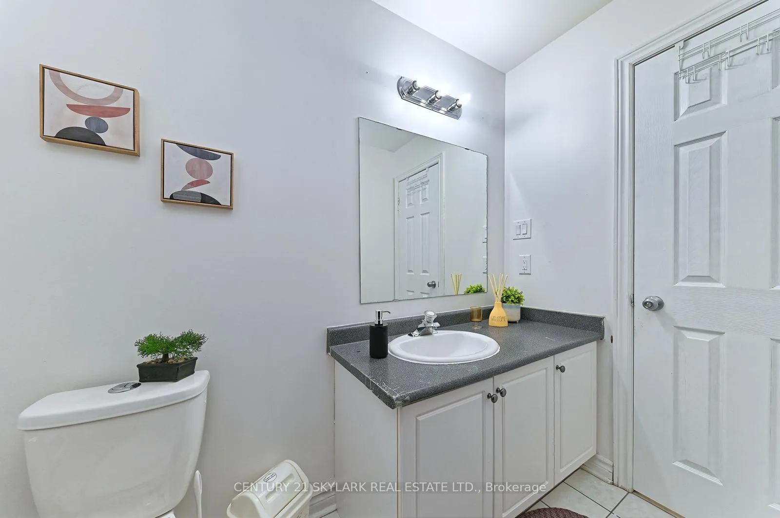 Photo 21 of 38 Marotta Avenue, Brampton, Fletcher's Meadow — HOMEH
