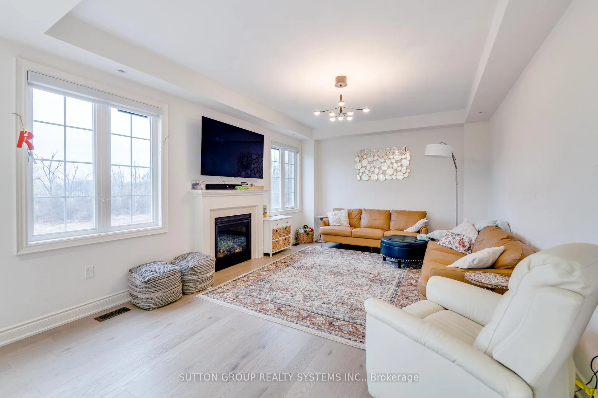 Photo 9 of 389 Humphrey Street, Hamilton, Waterdown — HOMEH