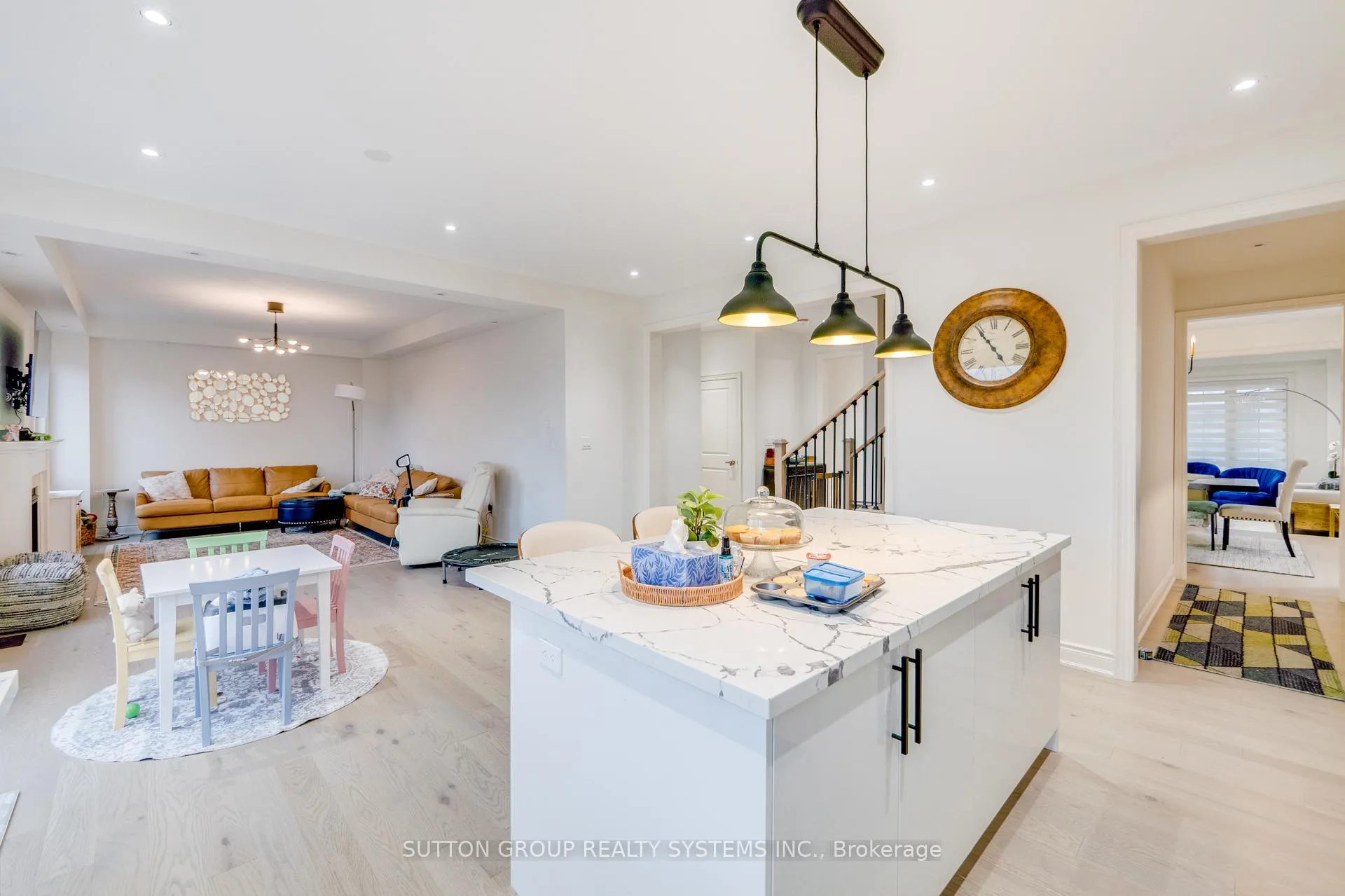 Photo 17 of 389 Humphrey Street, Hamilton, Waterdown — HOMEH