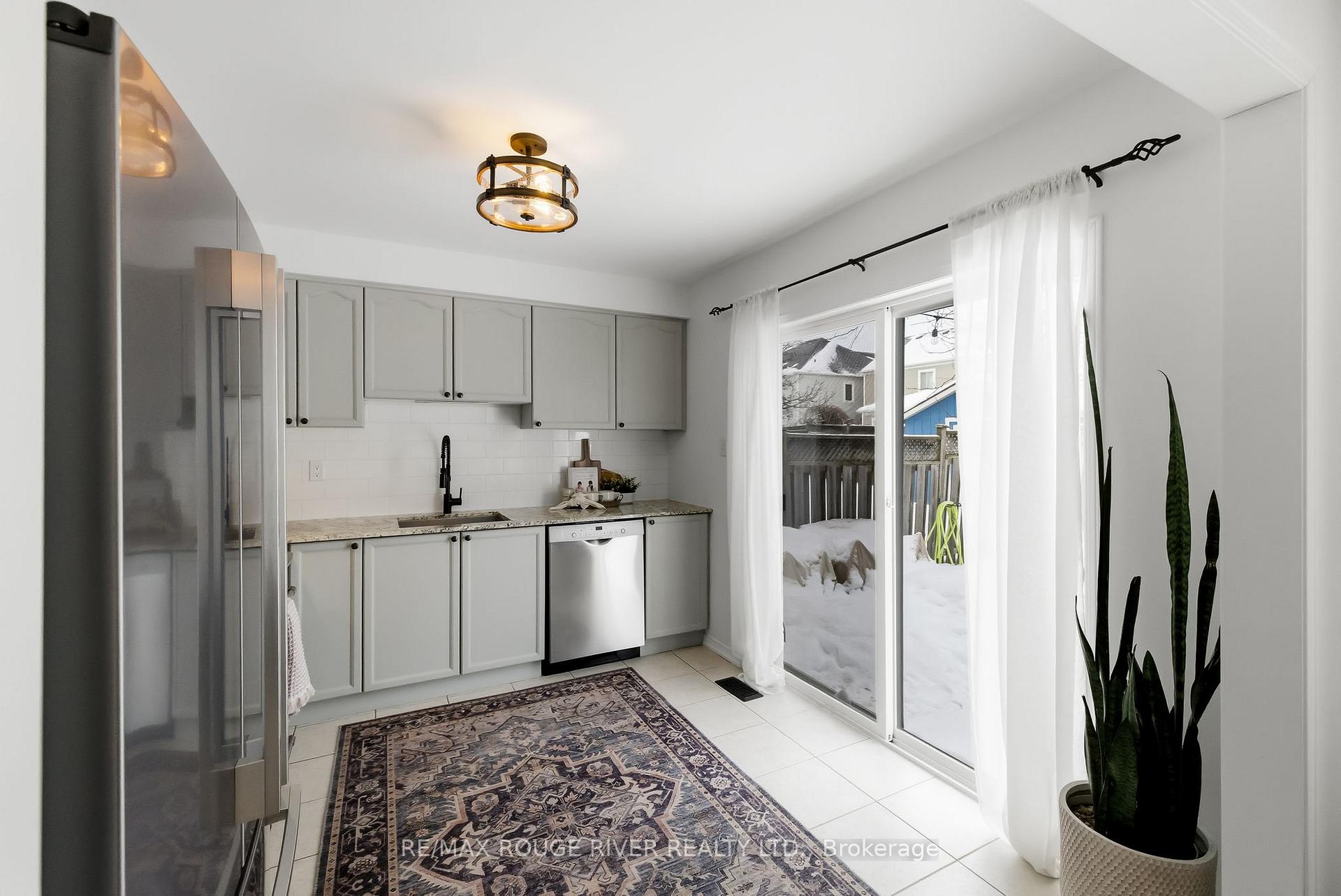Photo 13 of 1377 Dumont Street, Oshawa, Taunton — HOMEH