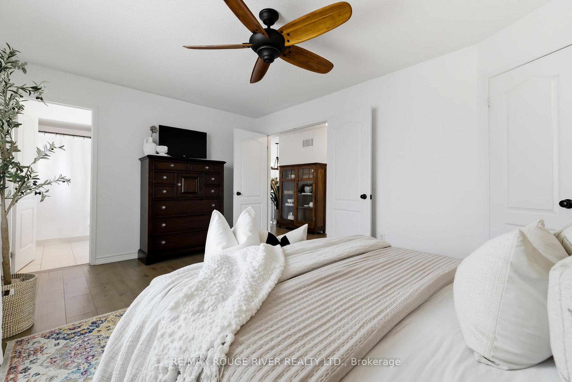 Photo 23 of 1377 Dumont Street, Oshawa, Taunton — HOMEH