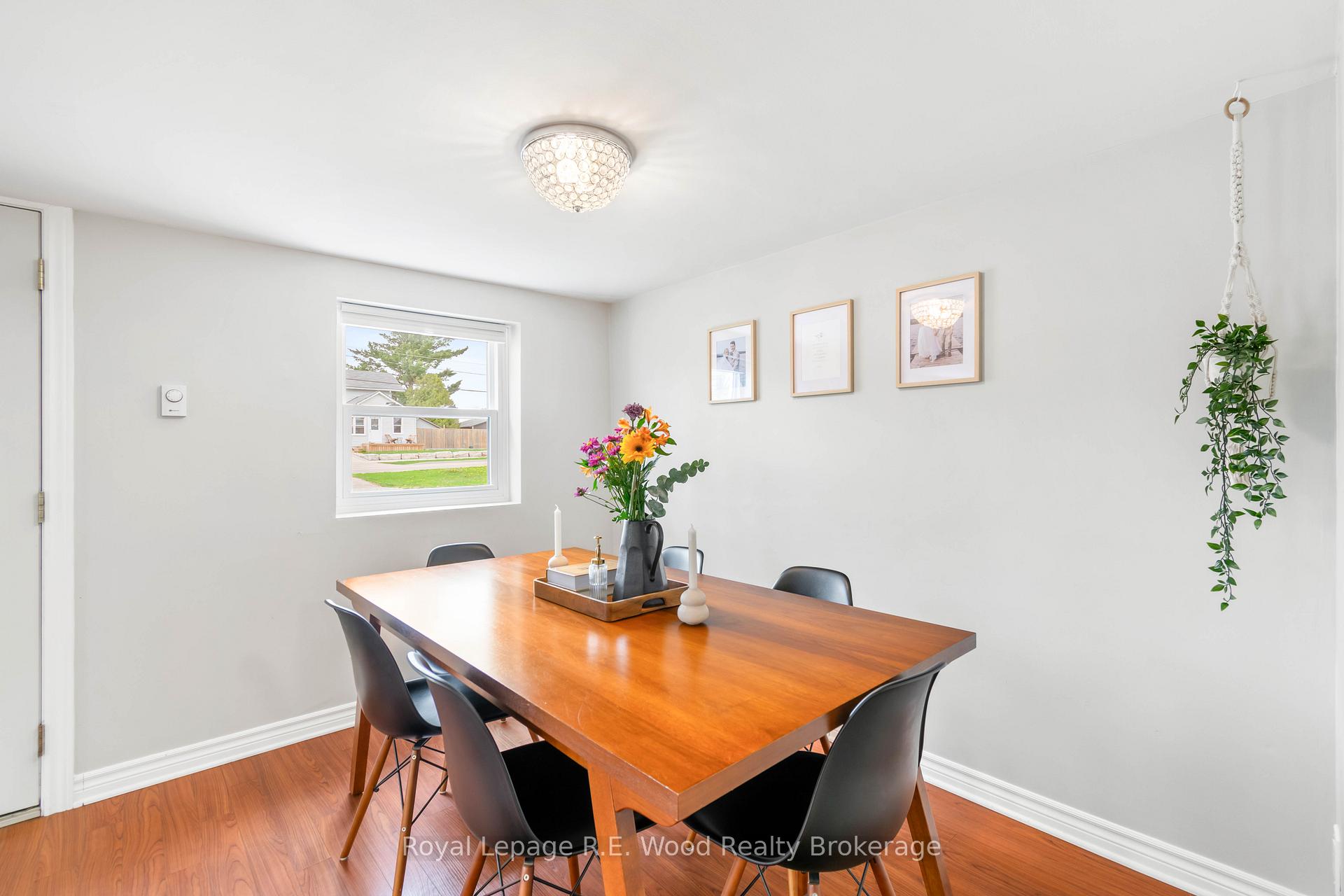 Photo 2 of 133 North Street E, Tillsonburg — HOMEH