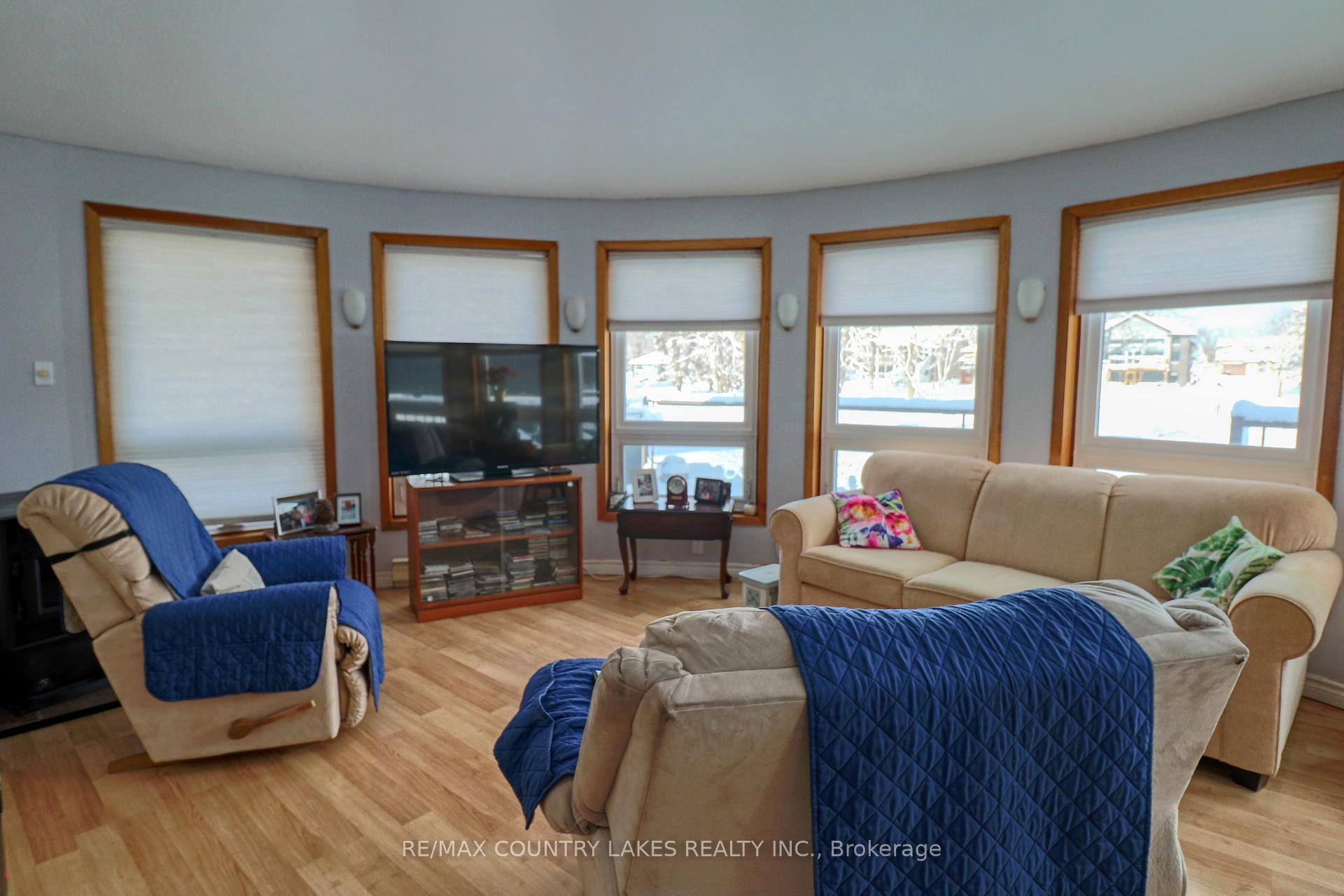 Photo 8 of 34 Simcoe Road, Ramara, Brechin — HOMEH