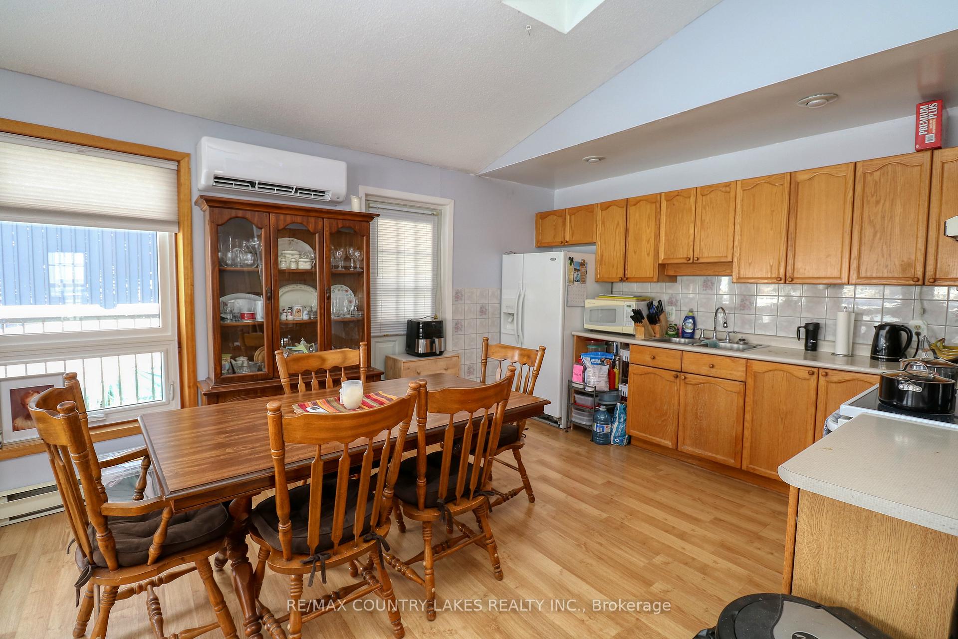 Photo 6 of 34 Simcoe Road, Ramara, Brechin — HOMEH