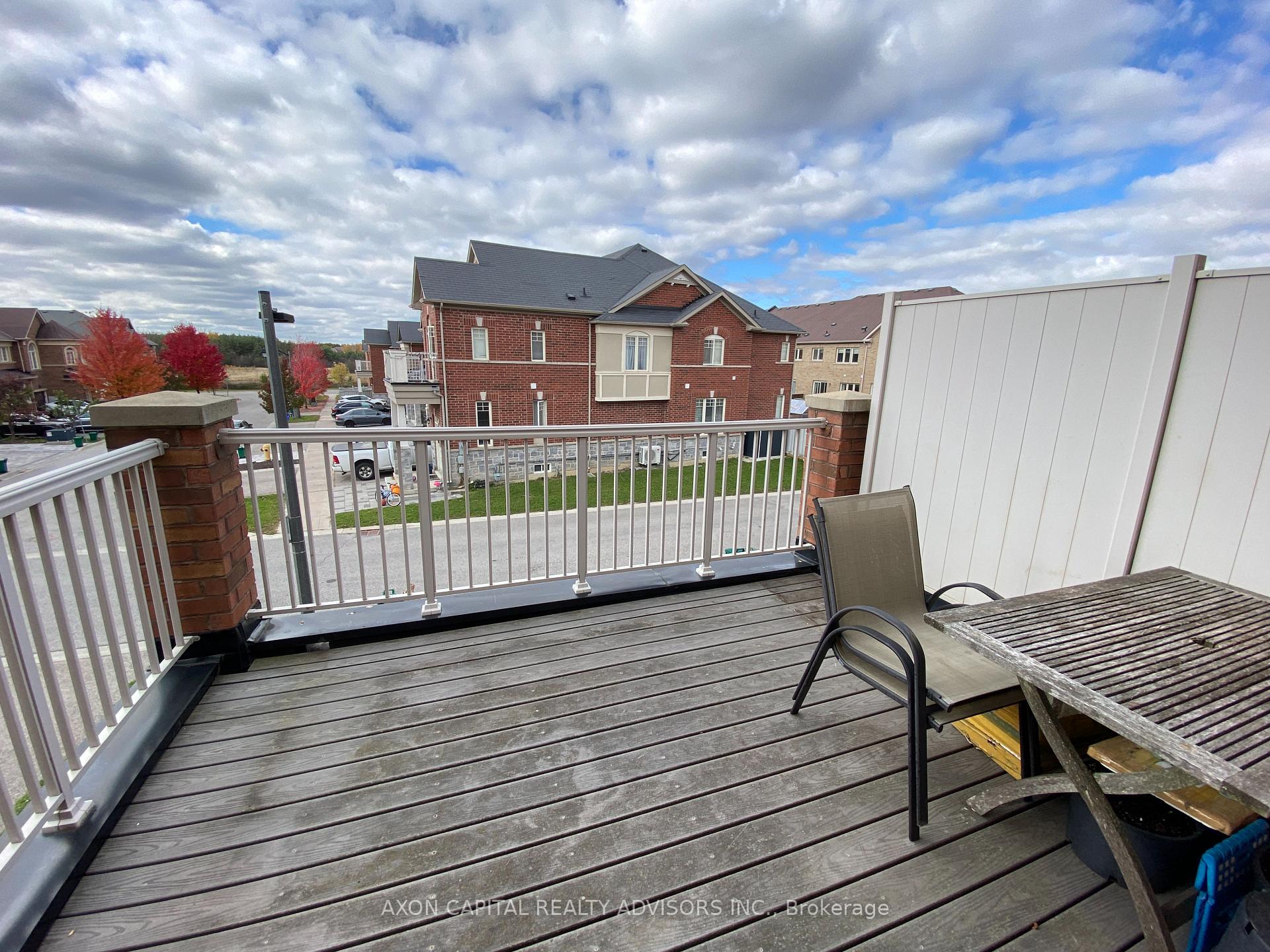 Photo 6 of 9934 McCowan Road, Markham, Berczy — HOMEH