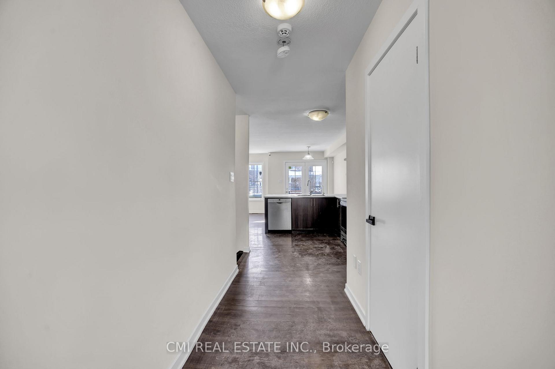 Photo 4 of 62 Sherway Street, Hamilton, Stoney Creek Mountain — HOMEH