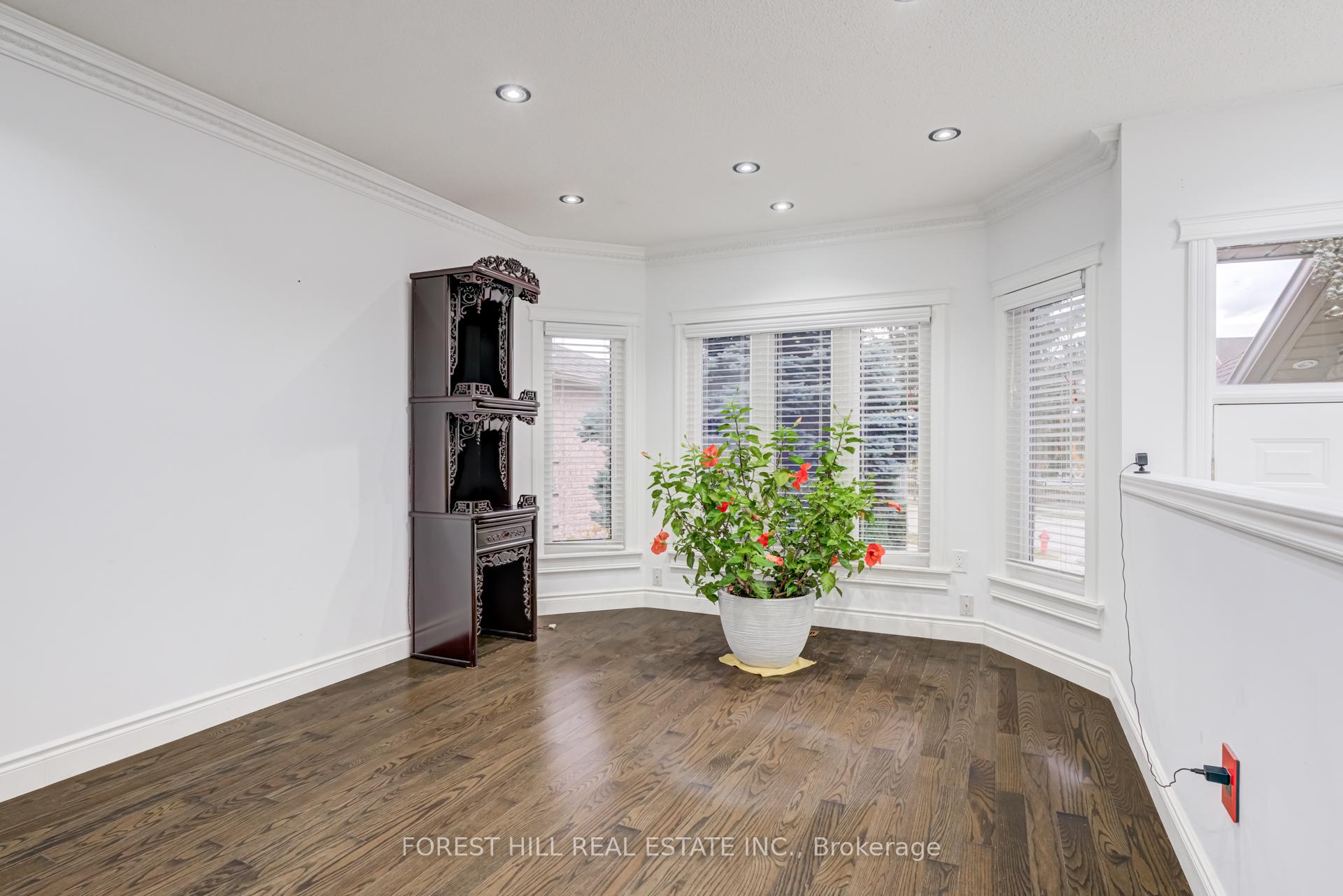 Photo 5 of 5309 Mcfarren Boulevard, Mississauga, Central Erin Mills — HOMEH