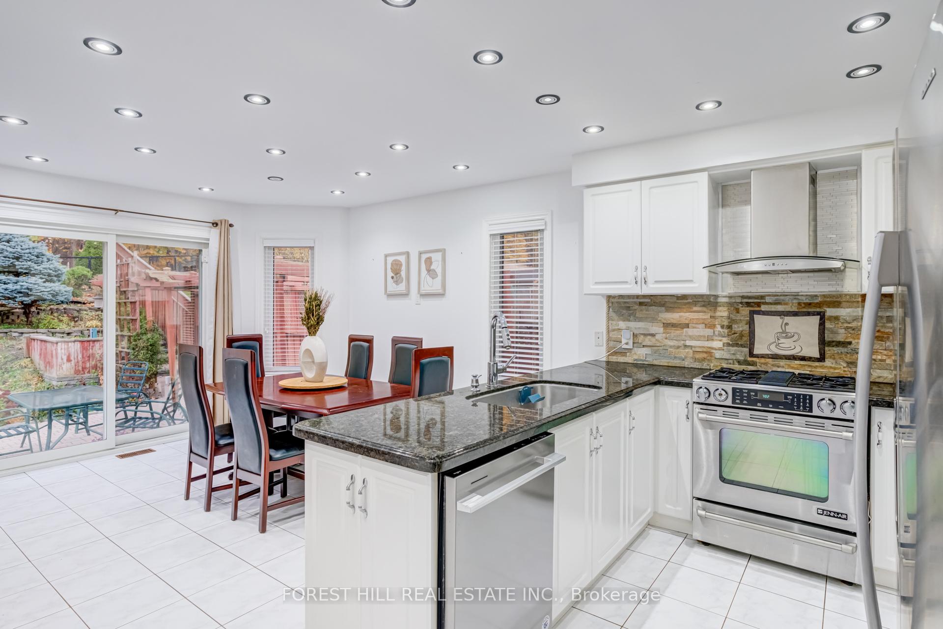 Photo 17 of 5309 Mcfarren Boulevard, Mississauga, Central Erin Mills — HOMEH