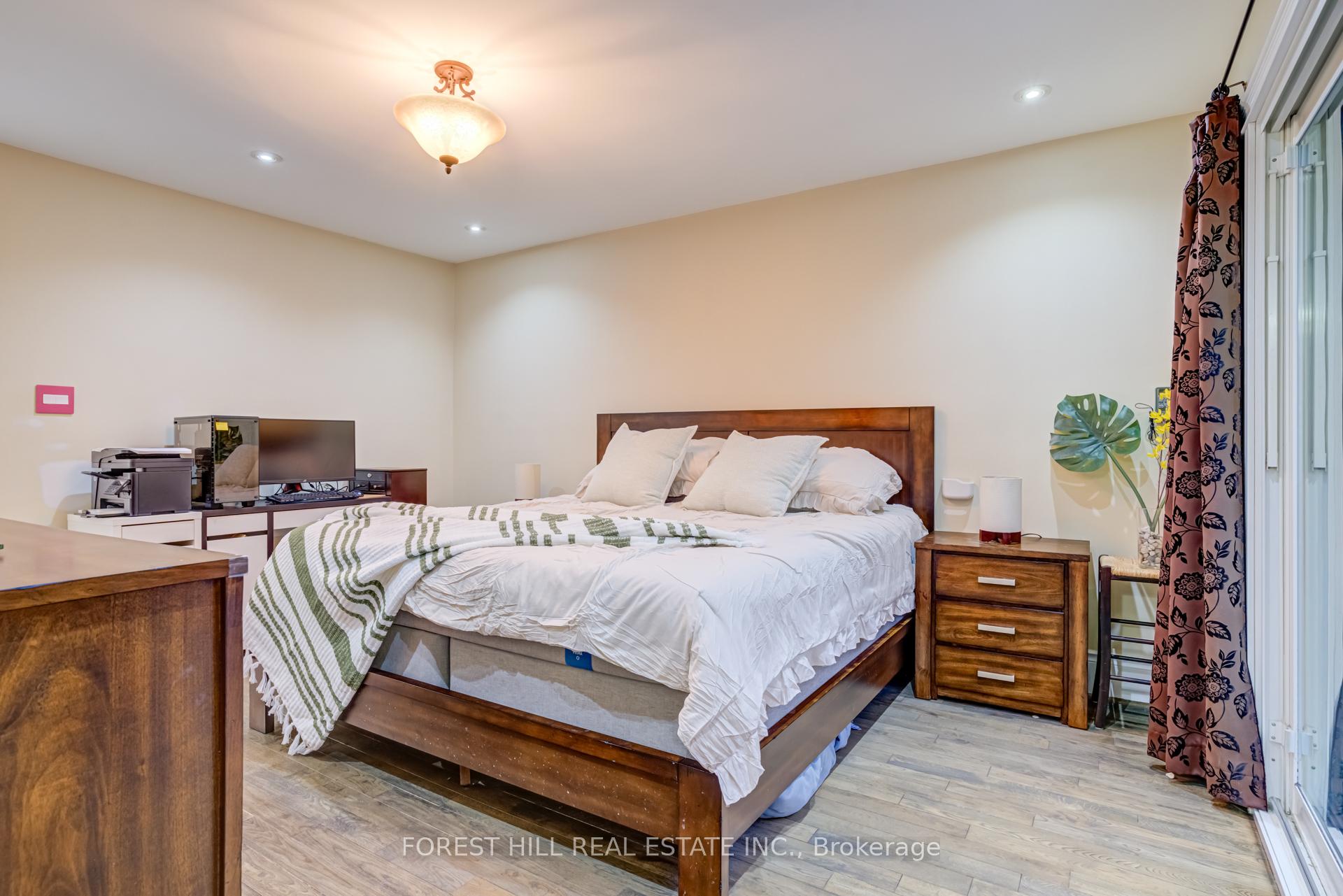 Photo 10 of 5309 Mcfarren Boulevard, Mississauga, Central Erin Mills — HOMEH