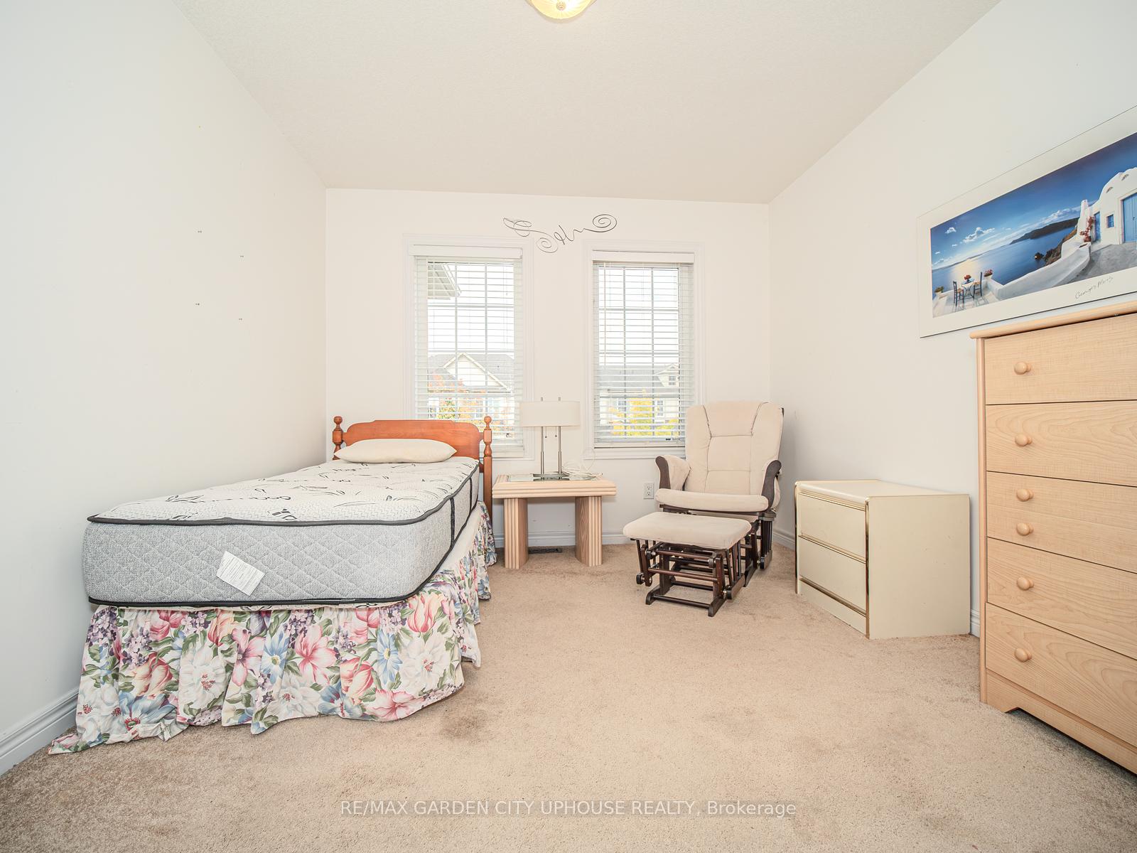 Photo 10 of 50 Chloe Street, St. Catharines, E. Chester — HOMEH