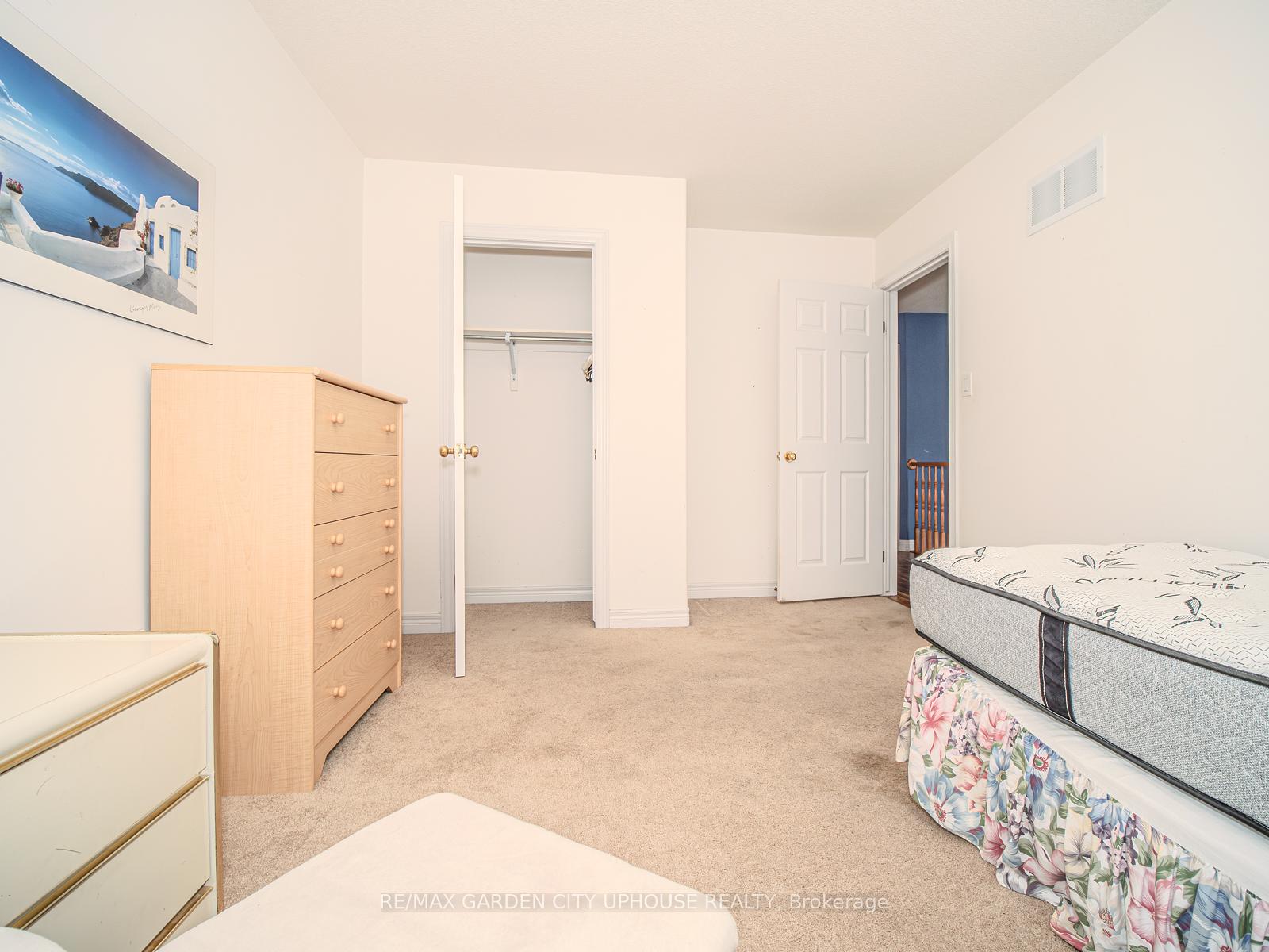 Photo 13 of 50 Chloe Street, St. Catharines, E. Chester — HOMEH