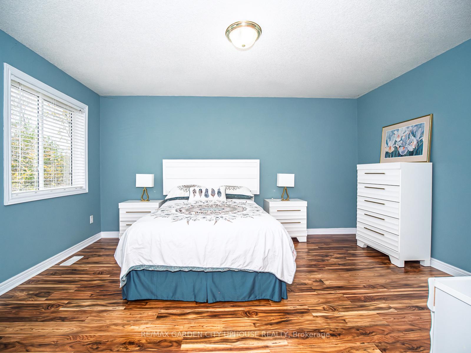 Photo 15 of 50 Chloe Street, St. Catharines, E. Chester — HOMEH