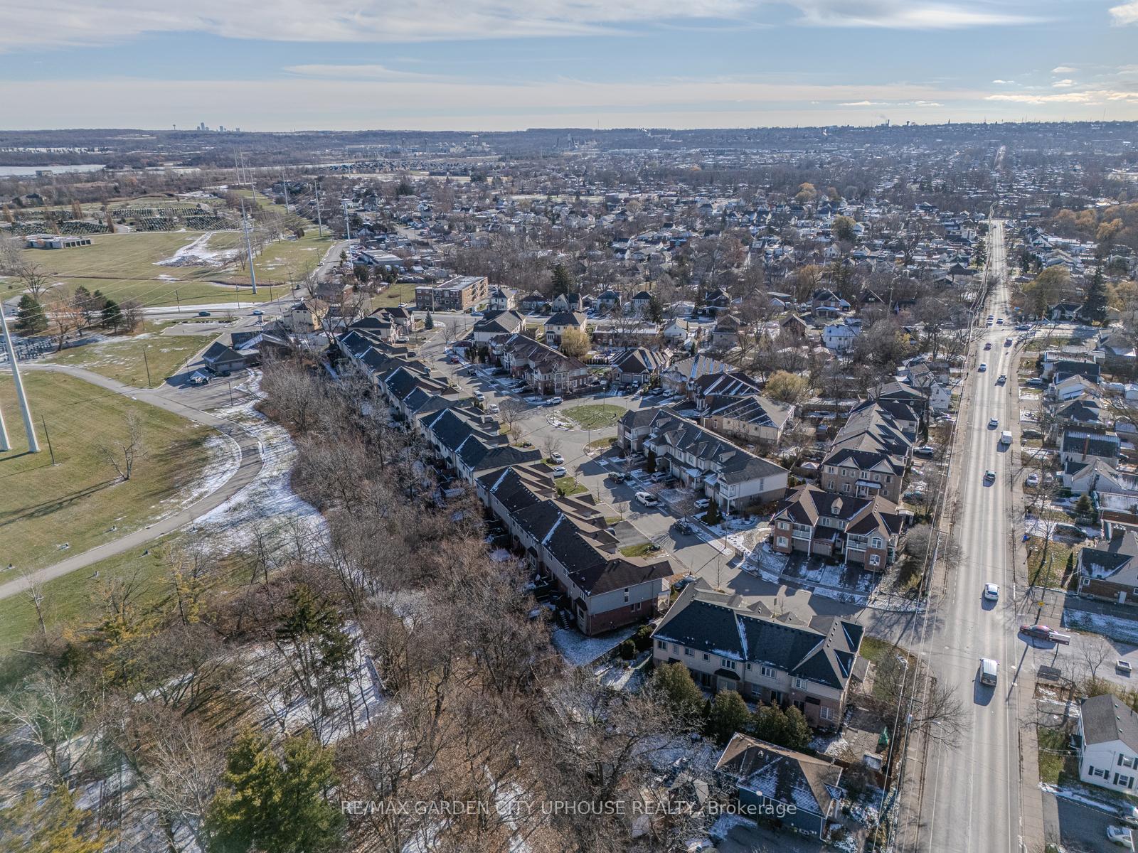Photo 26 of 50 Chloe Street, St. Catharines, E. Chester — HOMEH
