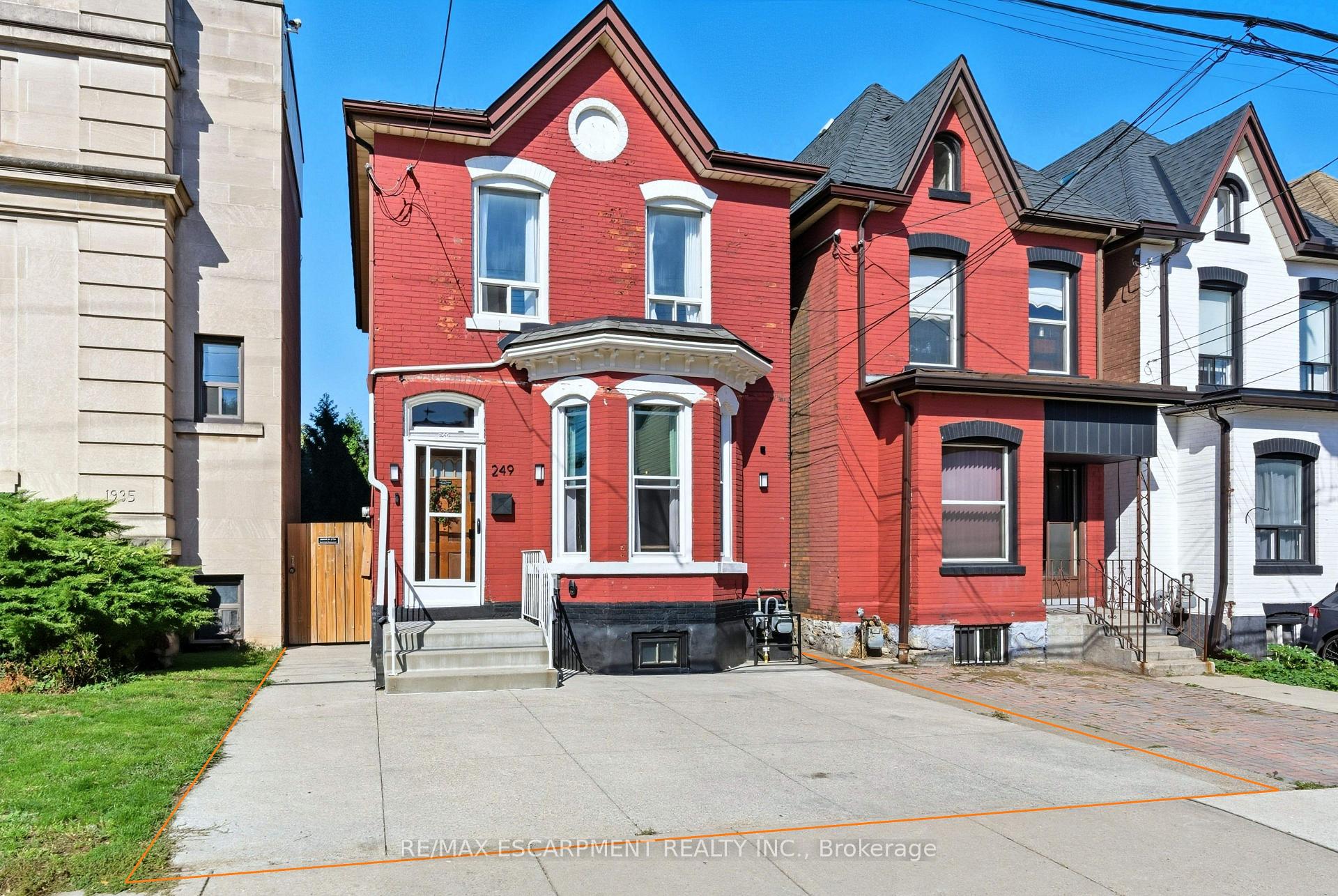 Photo 1 of 249 Bay Street N, Hamilton, Central — HOMEH