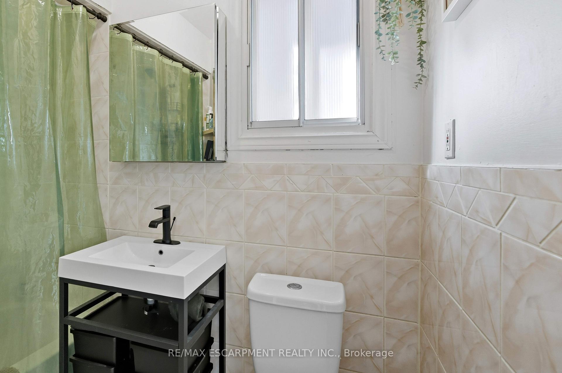 Photo 12 of 249 Bay Street N, Hamilton, Central — HOMEH