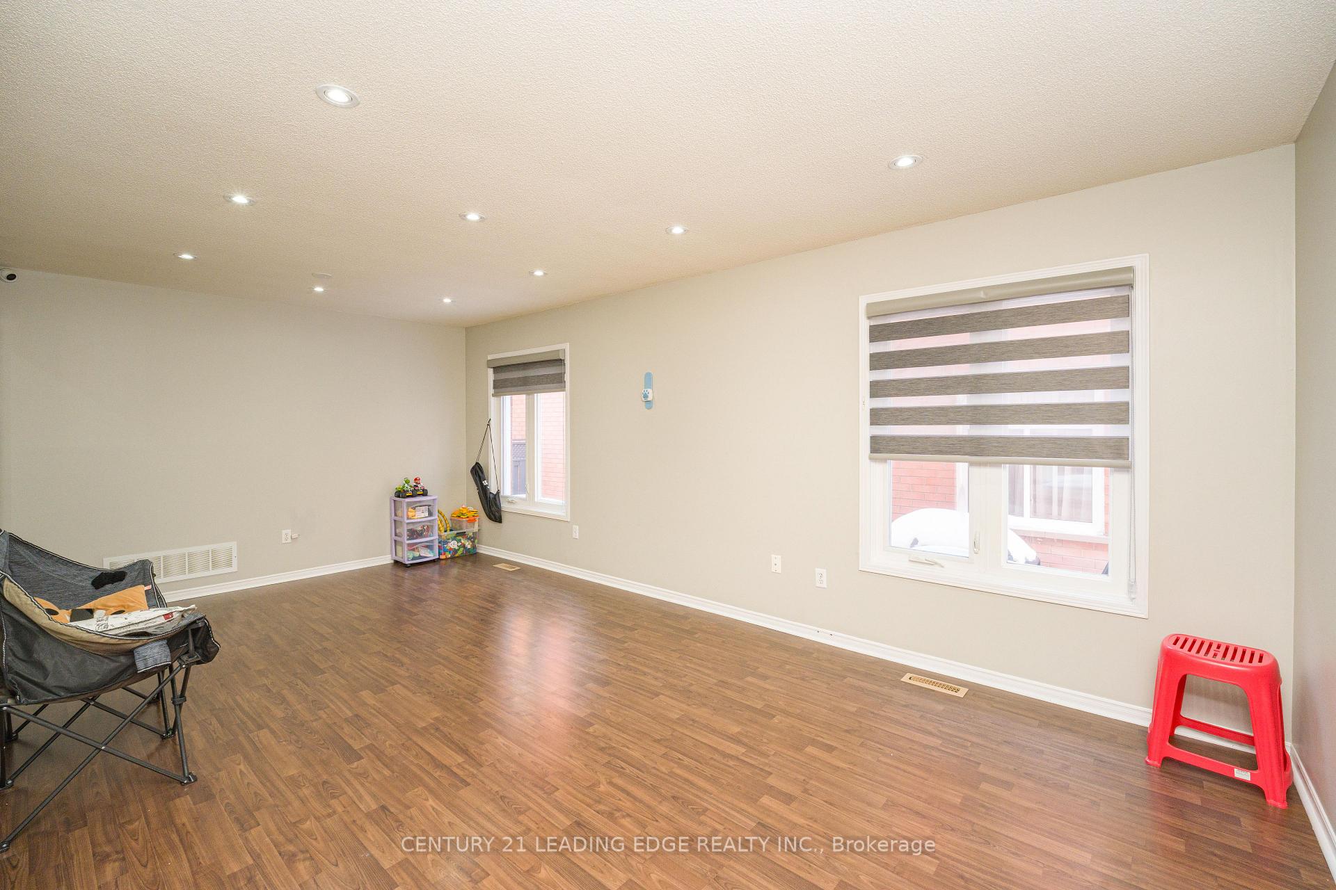 Photo 7 of 17 Kruger Road, Markham, Middlefield — HOMEH