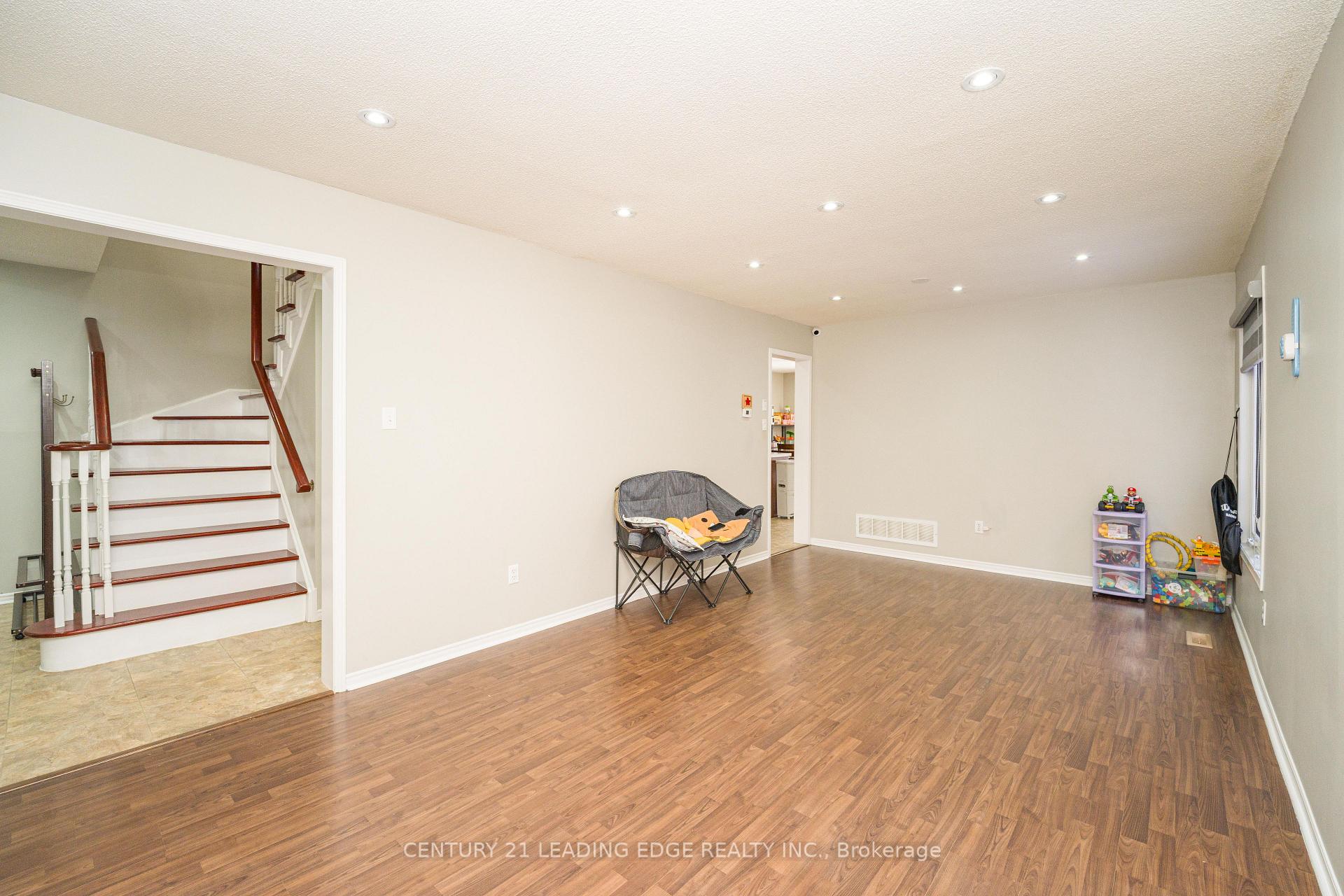 Photo 13 of 17 Kruger Road, Markham, Middlefield — HOMEH