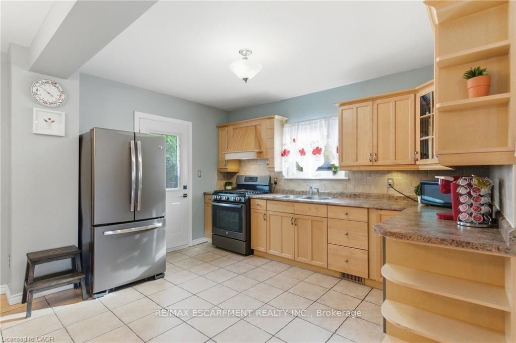 Photo 8 of 91 East 42nd Street, Hamilton, Sunninghill — HOMEH