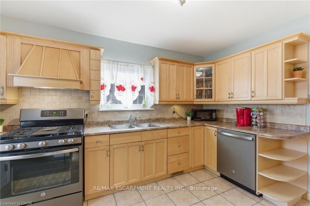 Photo 10 of 91 East 42nd Street, Hamilton, Sunninghill — HOMEH