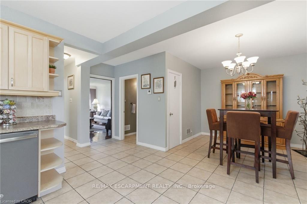 Photo 13 of 91 East 42nd Street, Hamilton, Sunninghill — HOMEH
