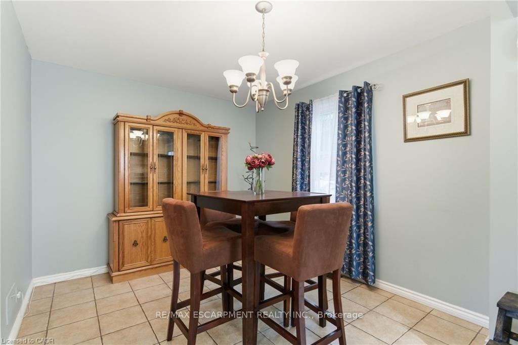 Photo 14 of 91 East 42nd Street, Hamilton, Sunninghill — HOMEH