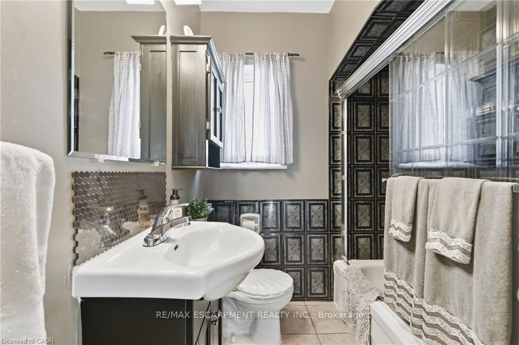 Photo 15 of 91 East 42nd Street, Hamilton, Sunninghill — HOMEH